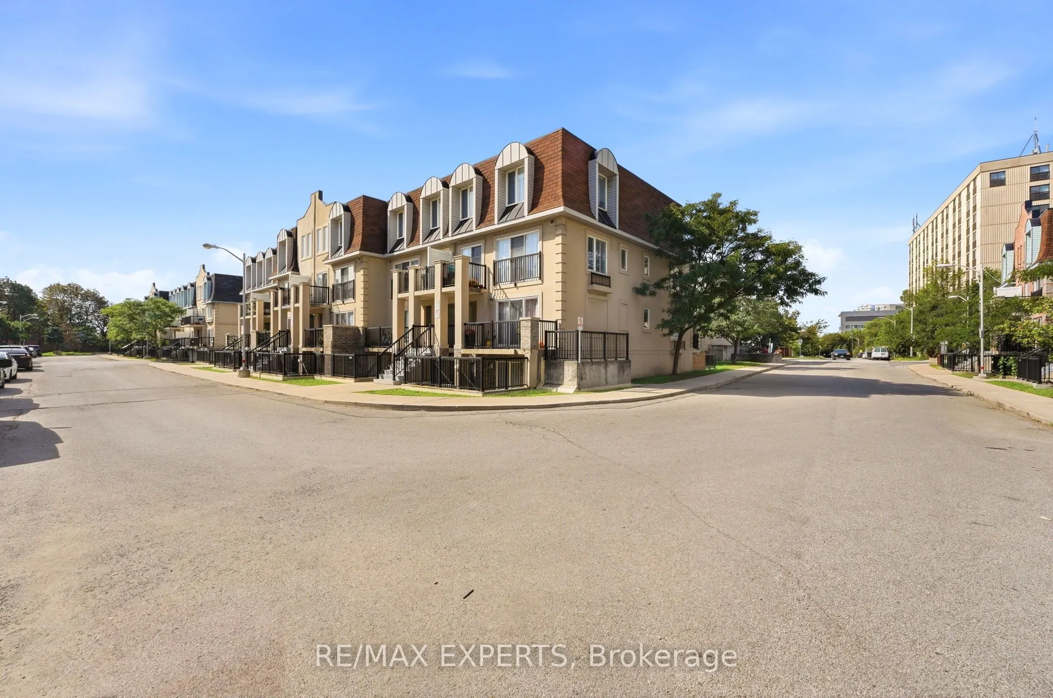 85 George Appleton Way #2025