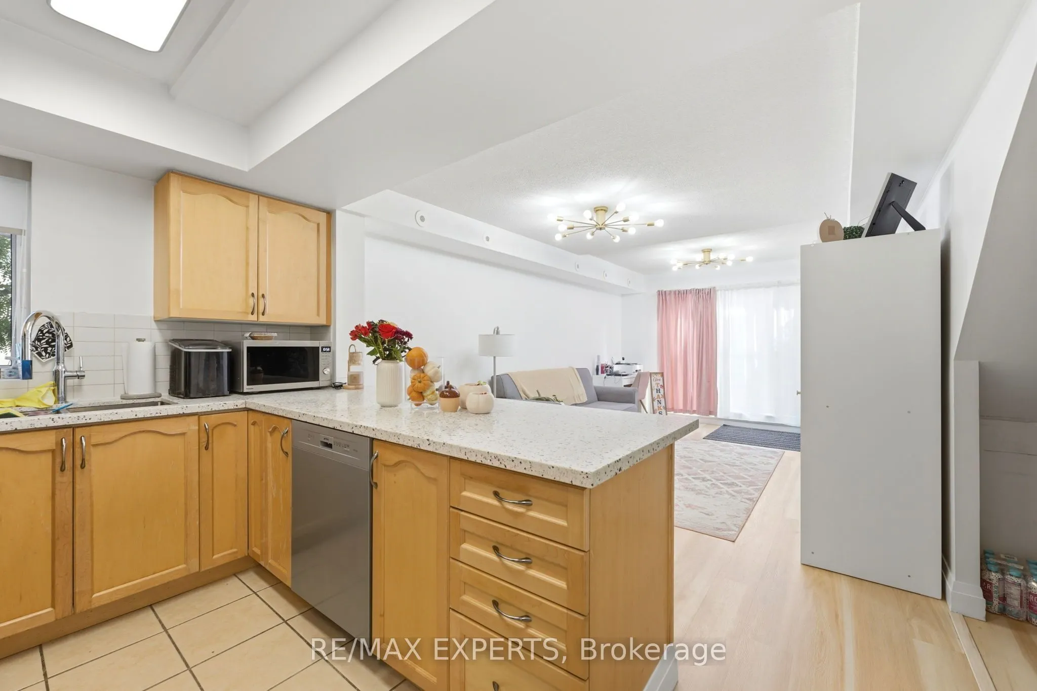 85 George Appleton Way #2025