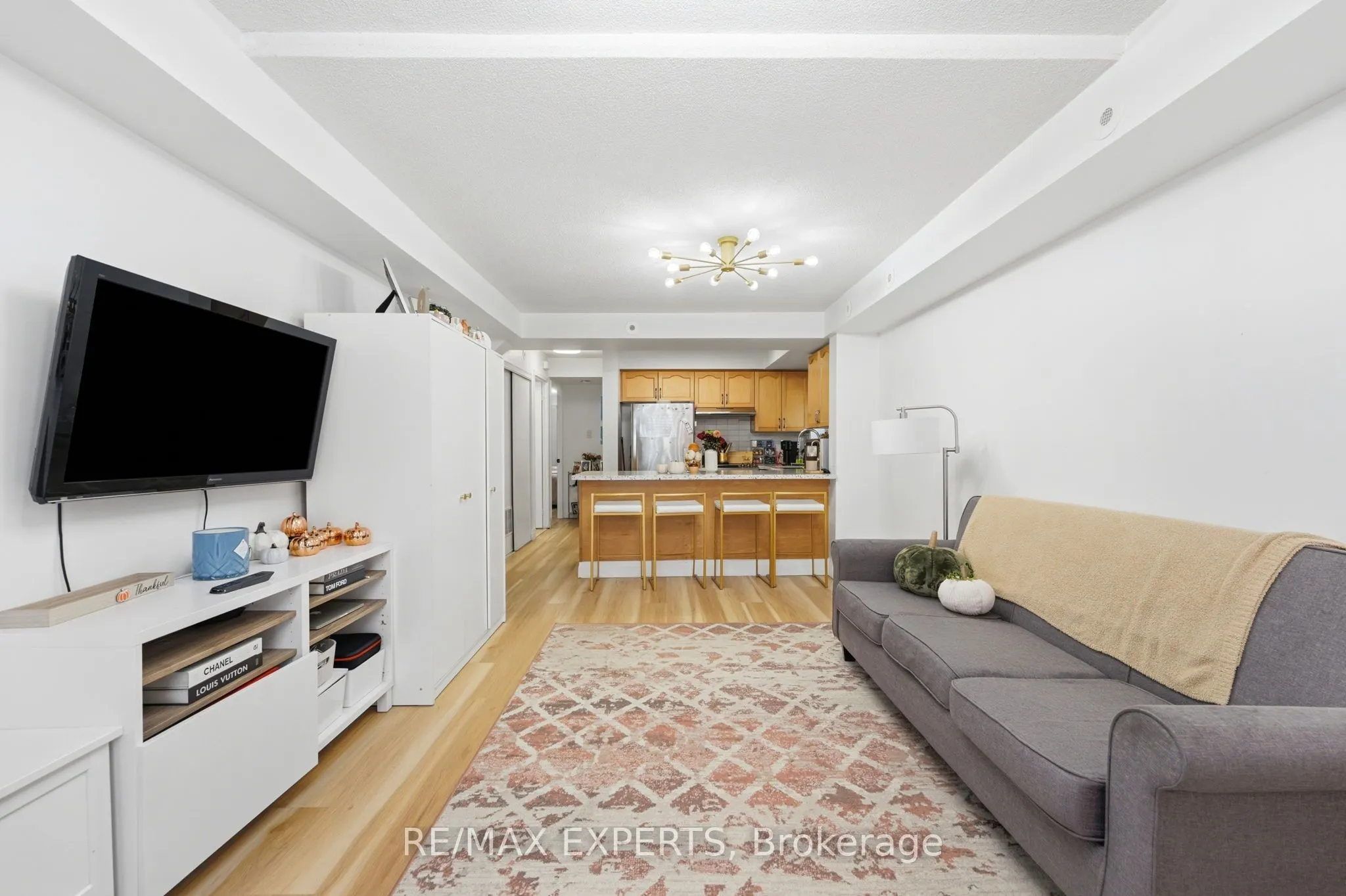 85 George Appleton Way #2025