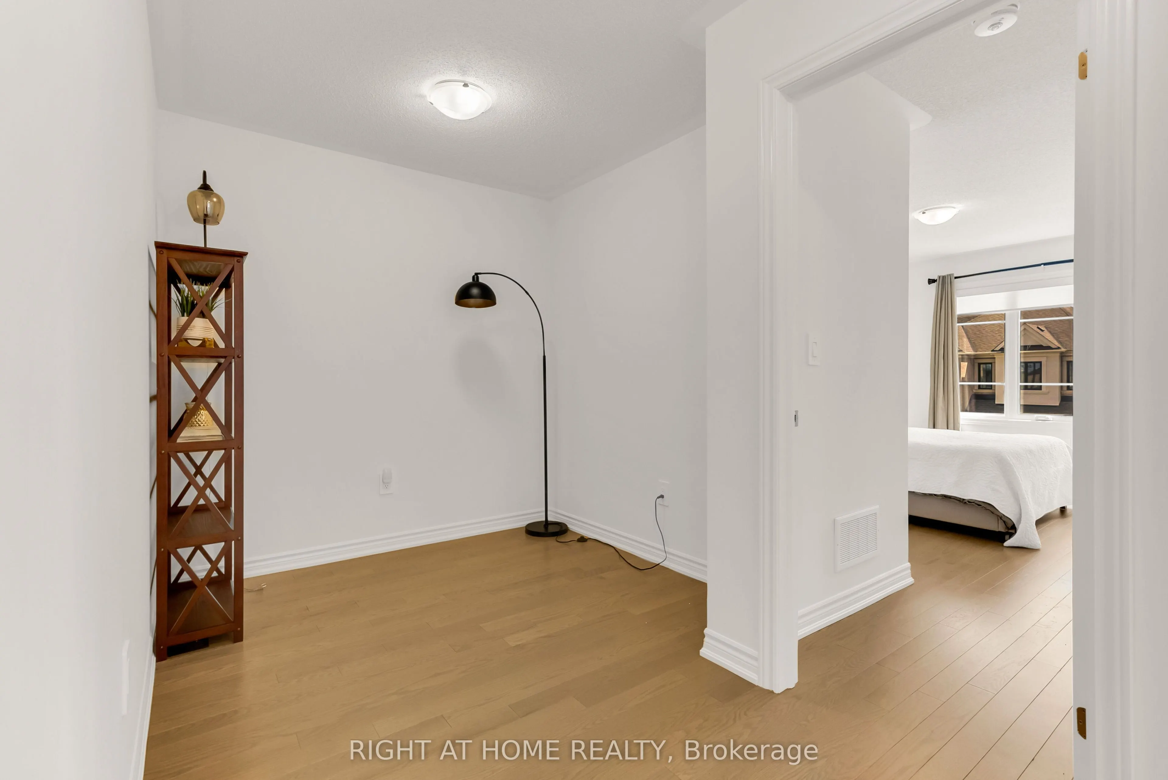 1544 Buttercup Court