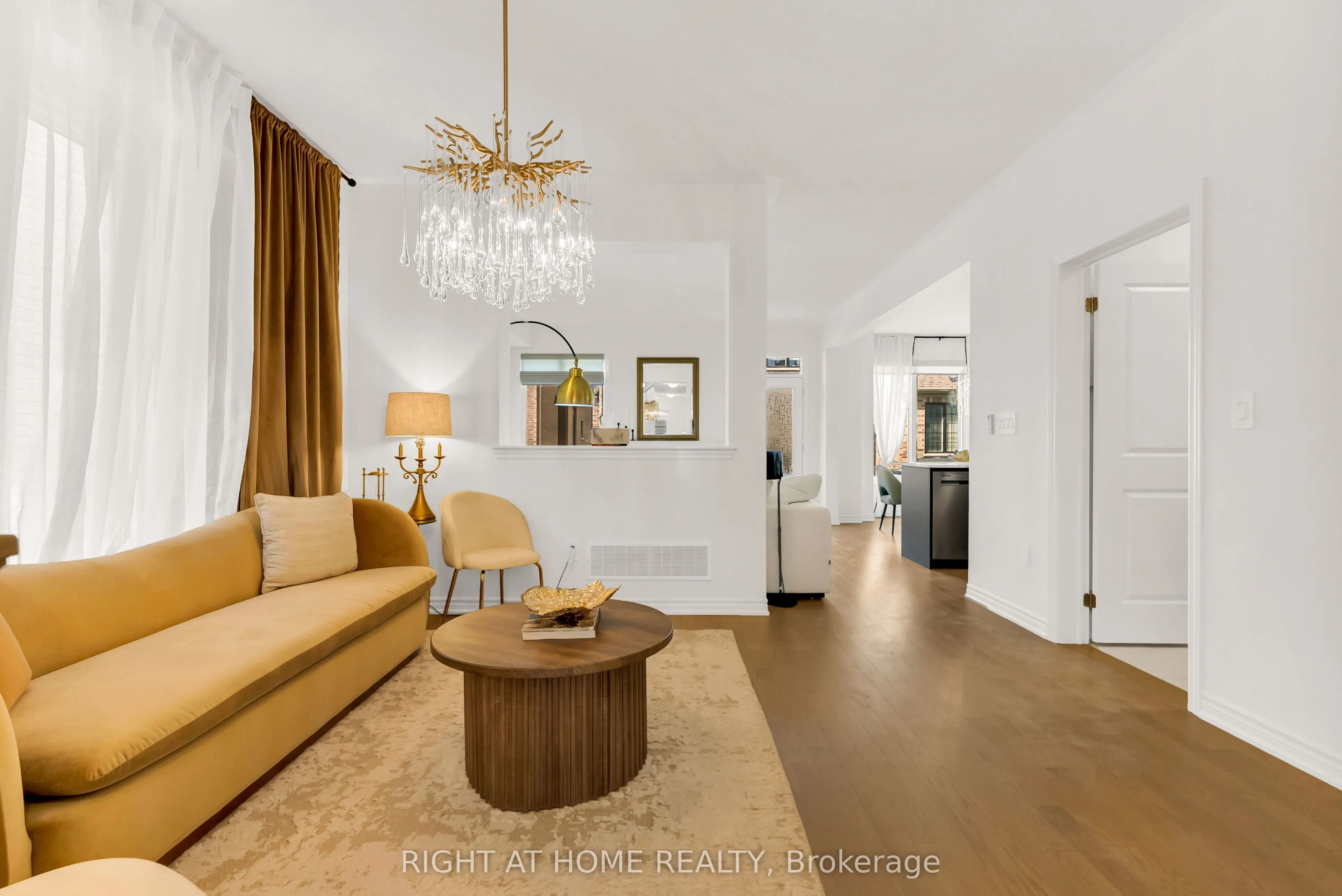 1544 Buttercup Court