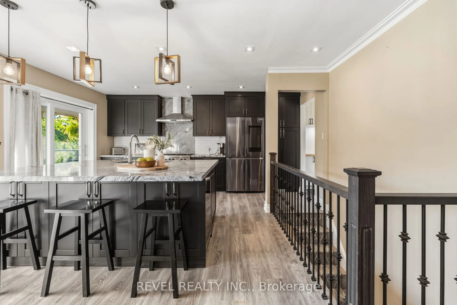 1648 Crediton Parkway