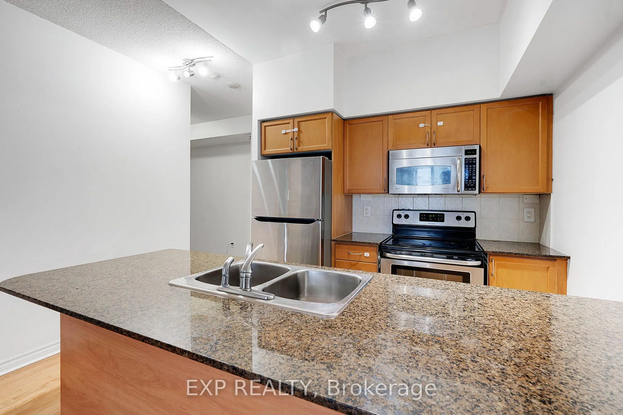 388 Prince Of Wales Drive #3003