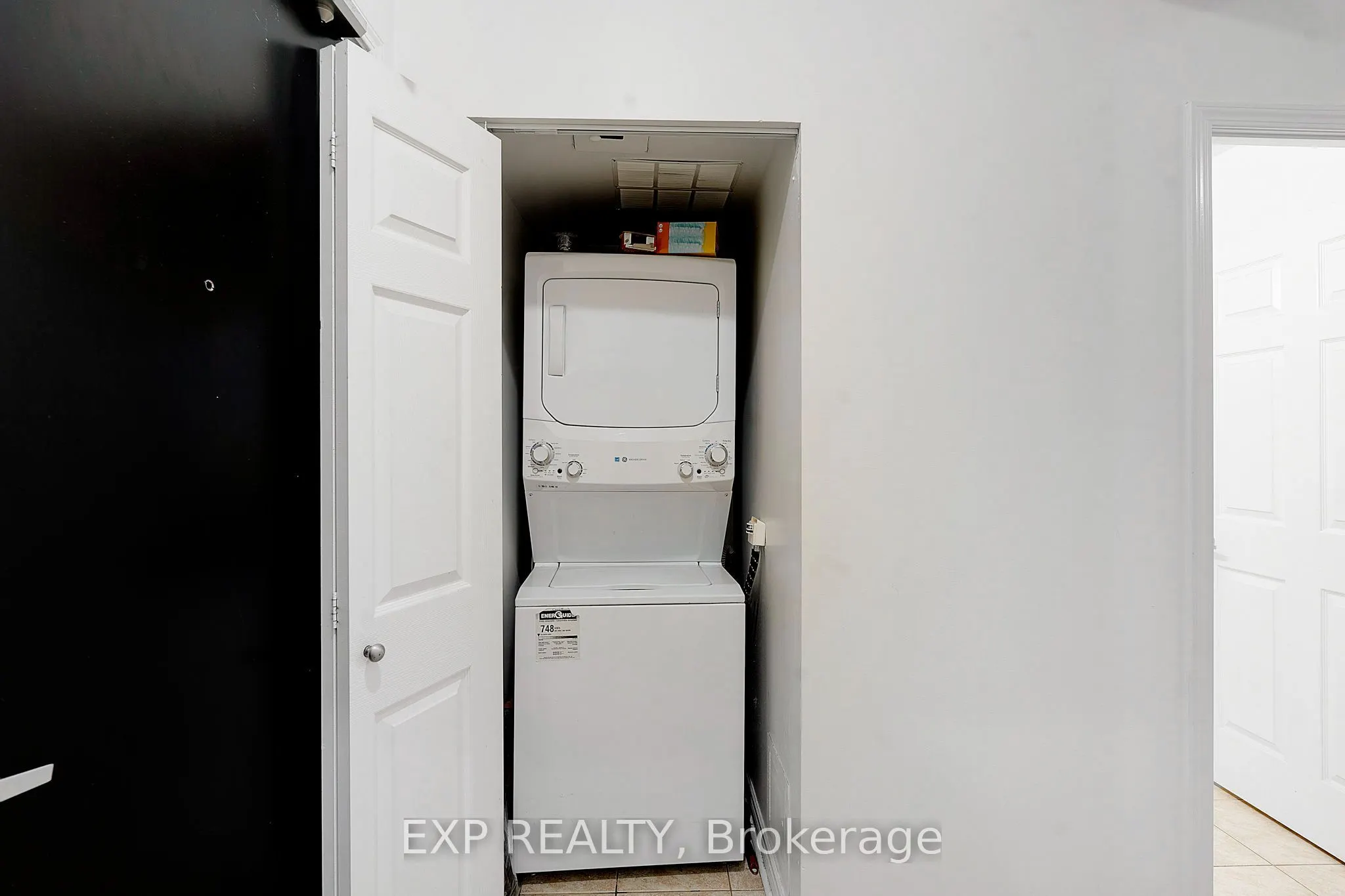 388 Prince Of Wales Drive #3003