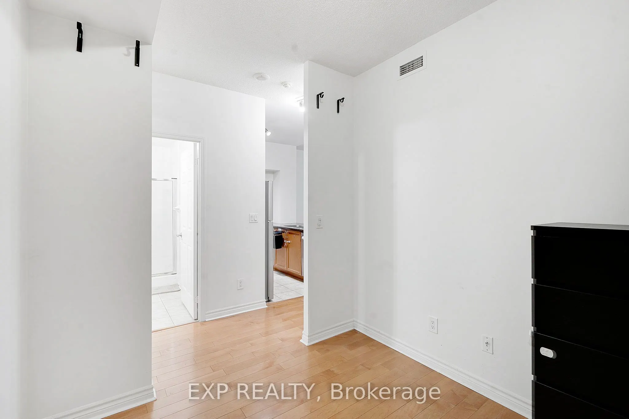 388 Prince Of Wales Drive #3003
