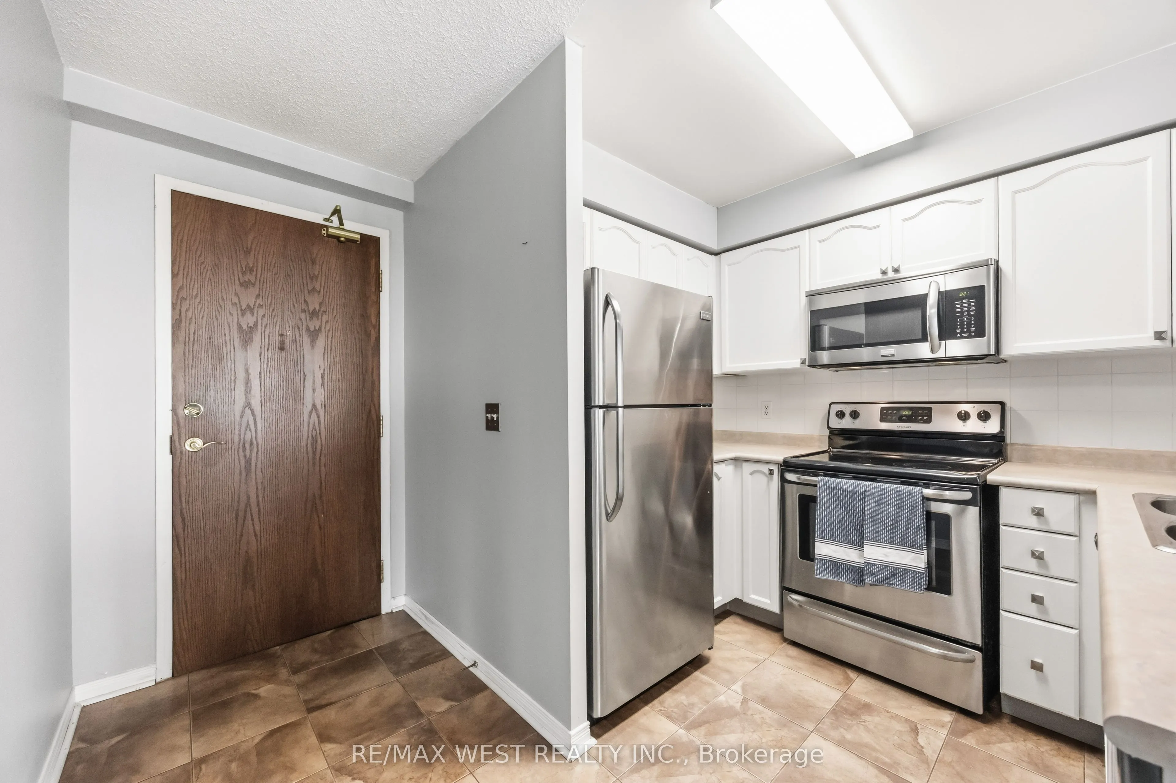 15 Michael Power Place #809