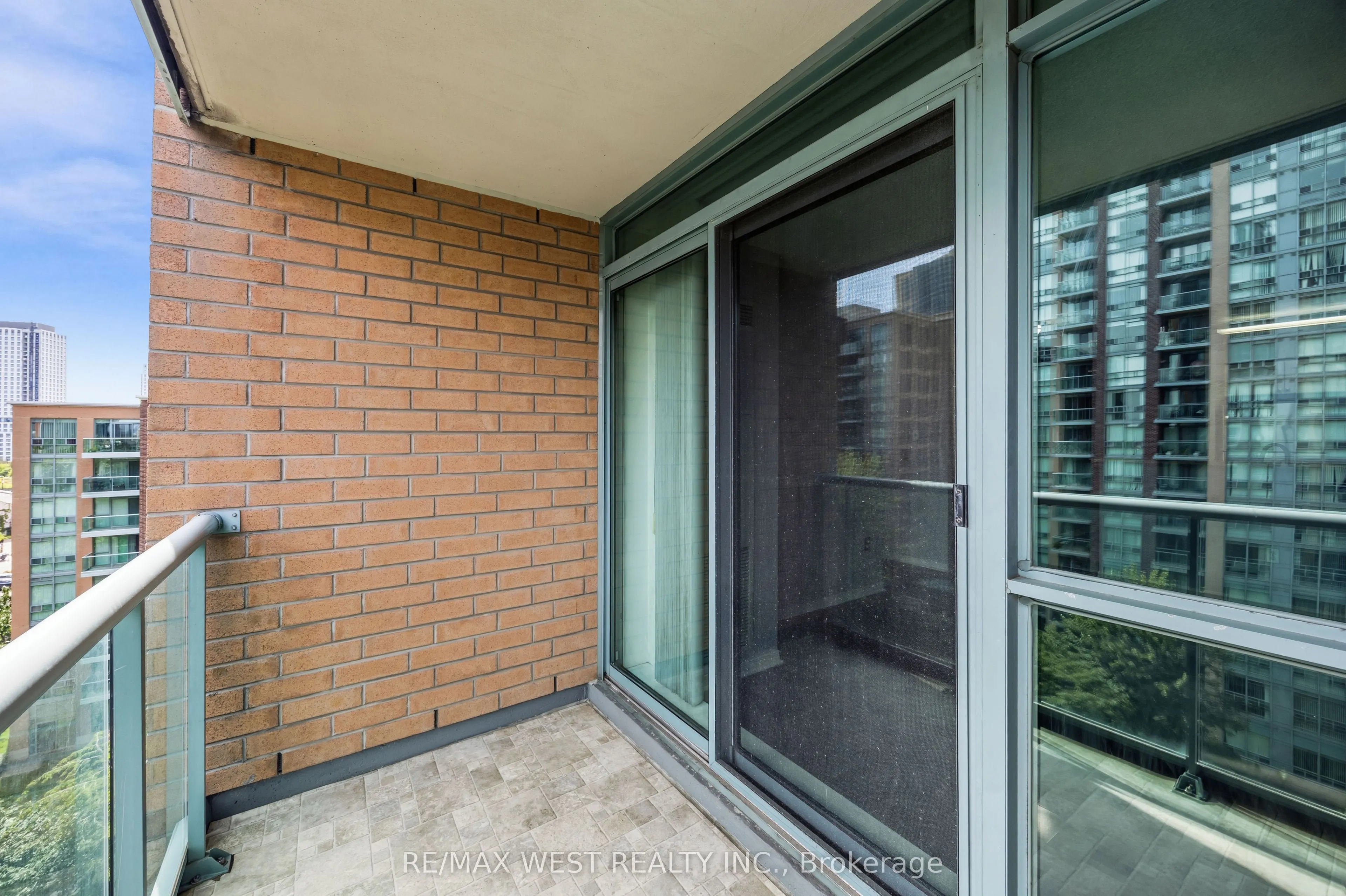 15 Michael Power Place #809
