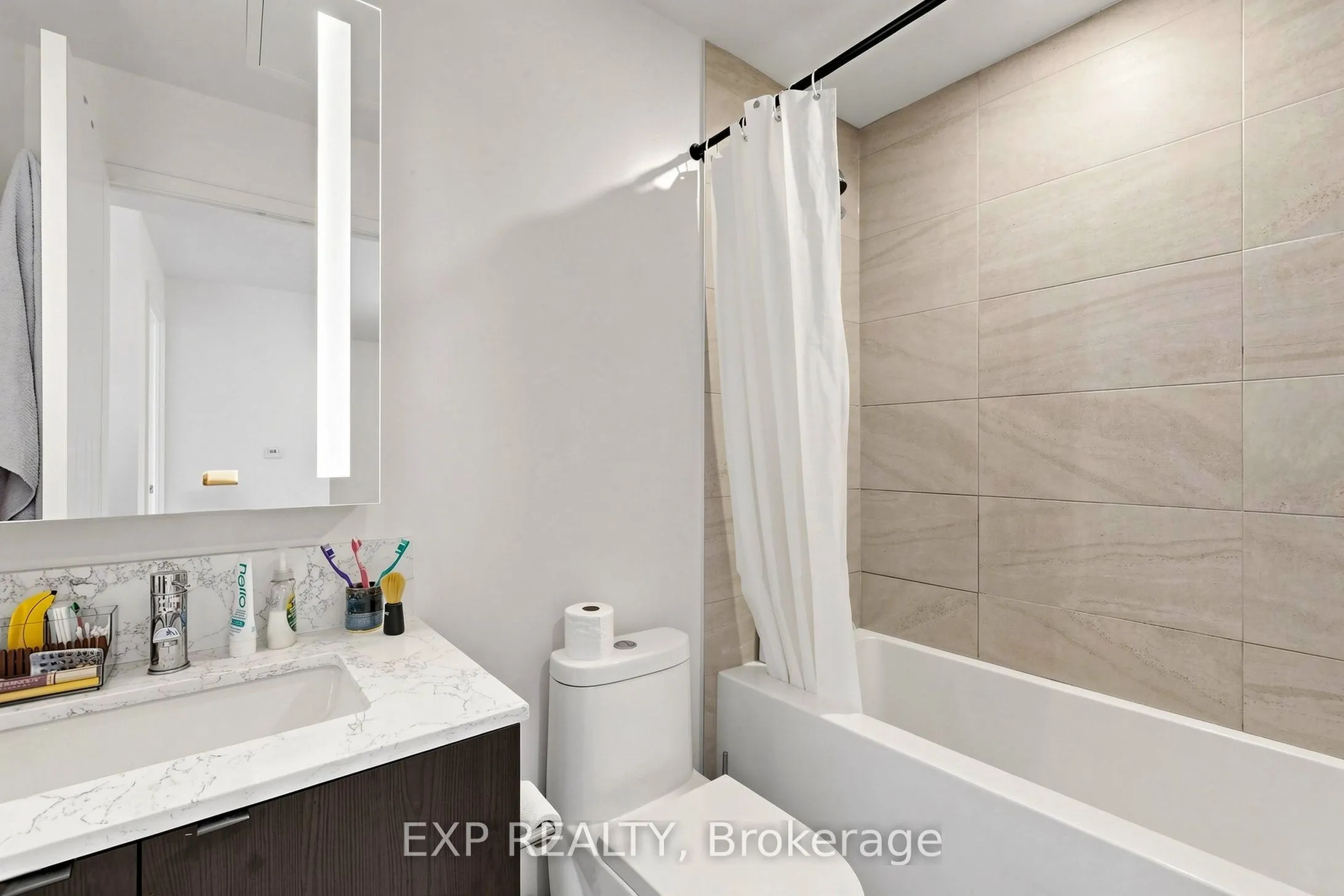 270 dufferin Street #318