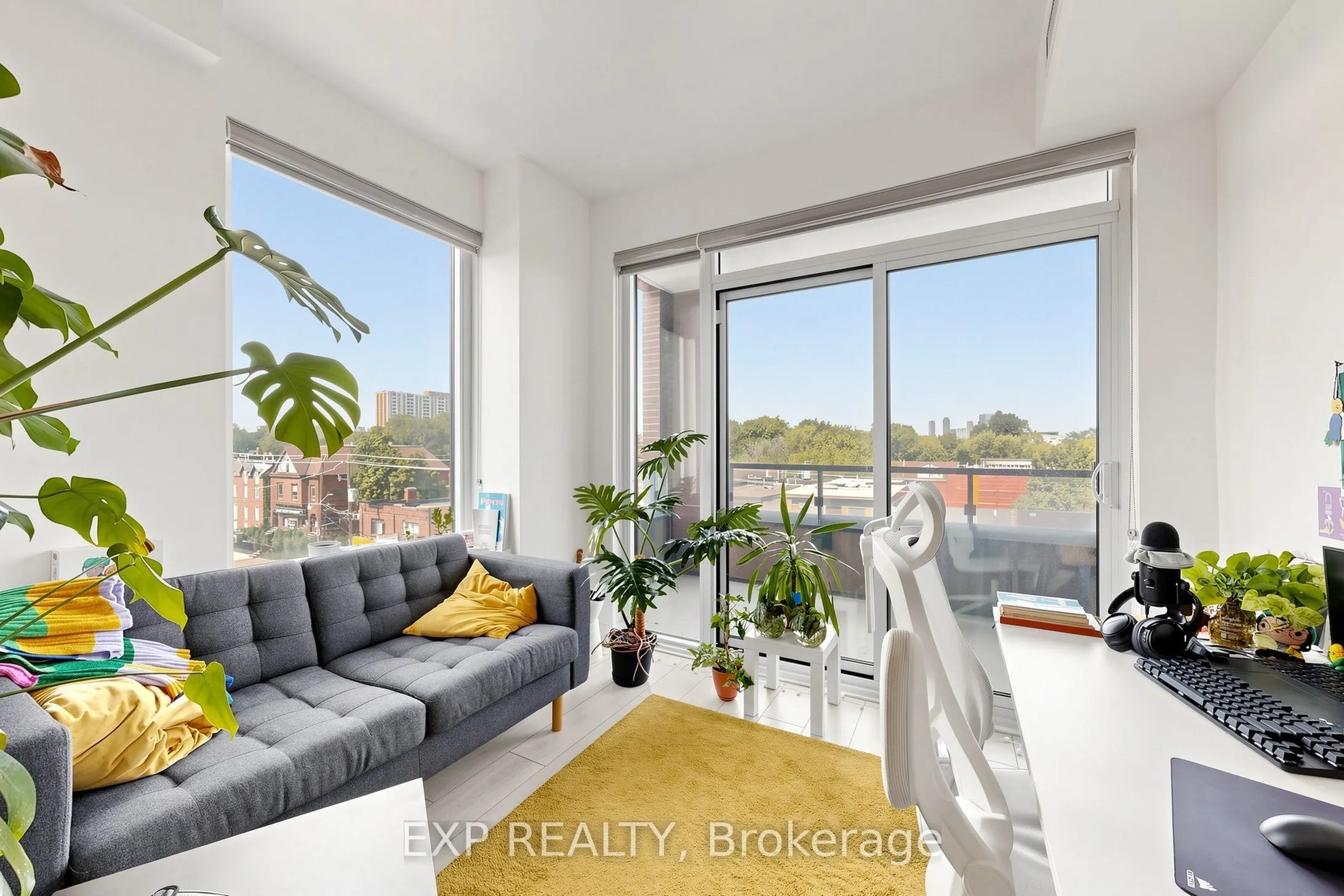 270 dufferin Street #318