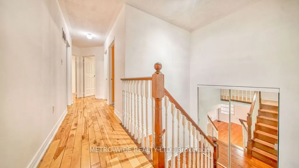 3706 Forest Bluff Crescent