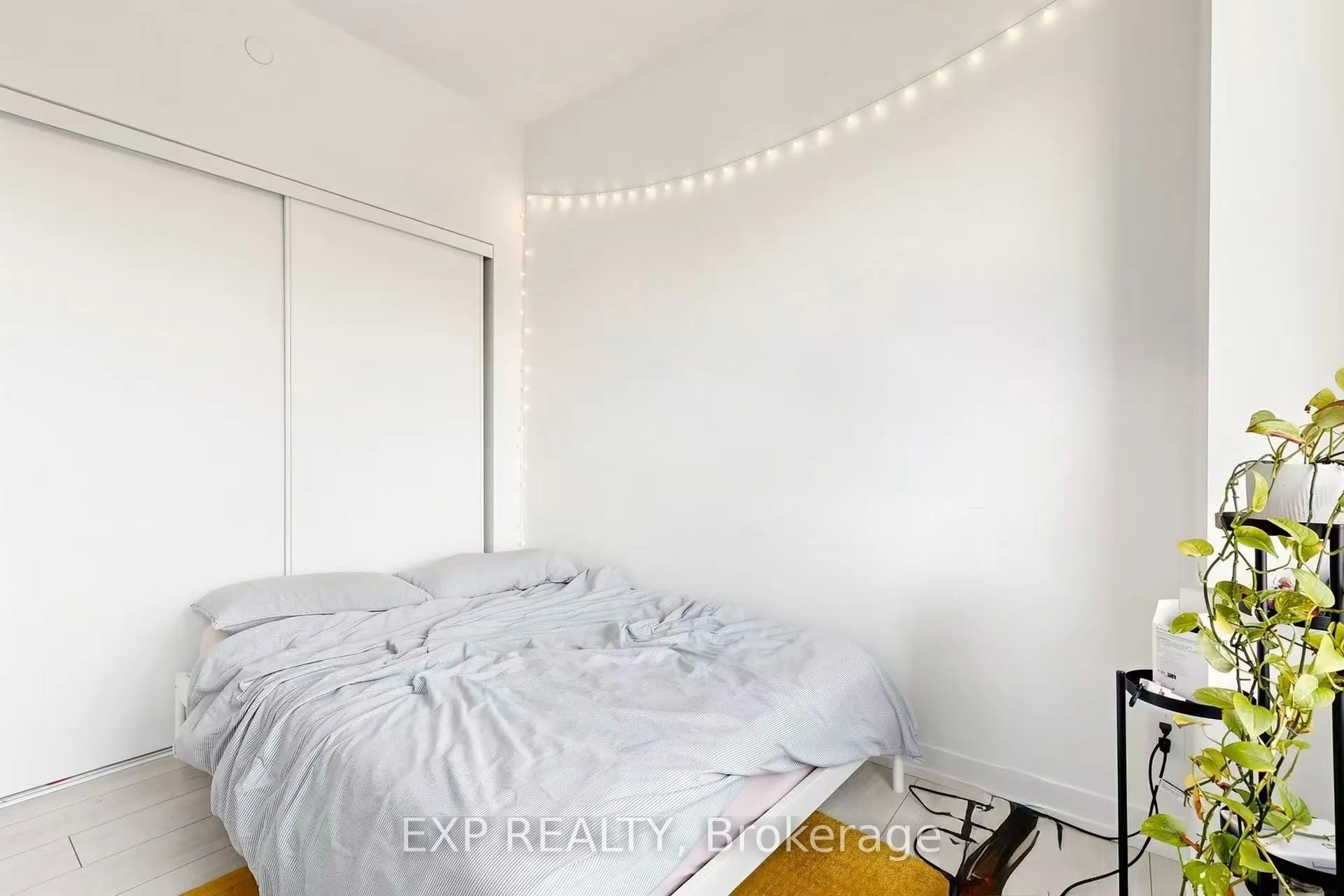 270 Dufferin Street #318