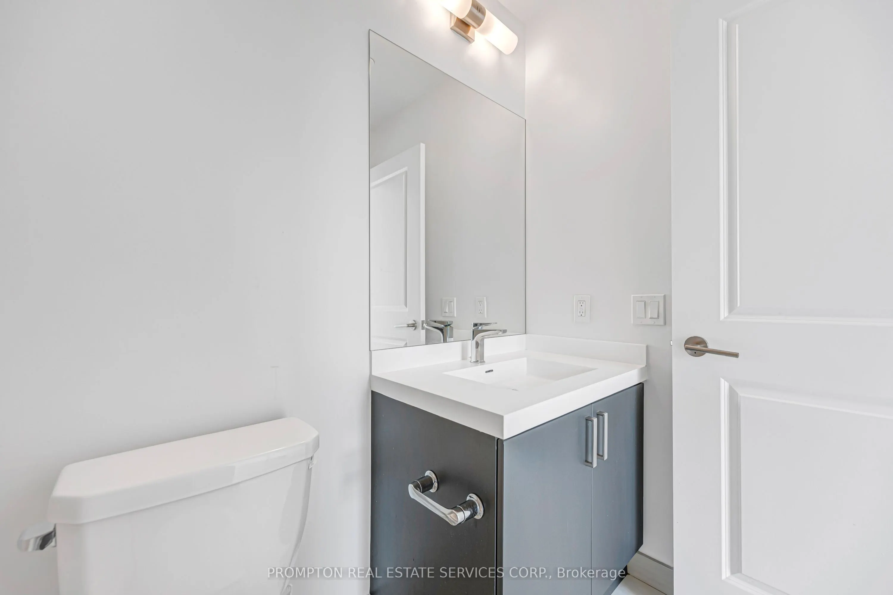 8 Nahani Way #3320