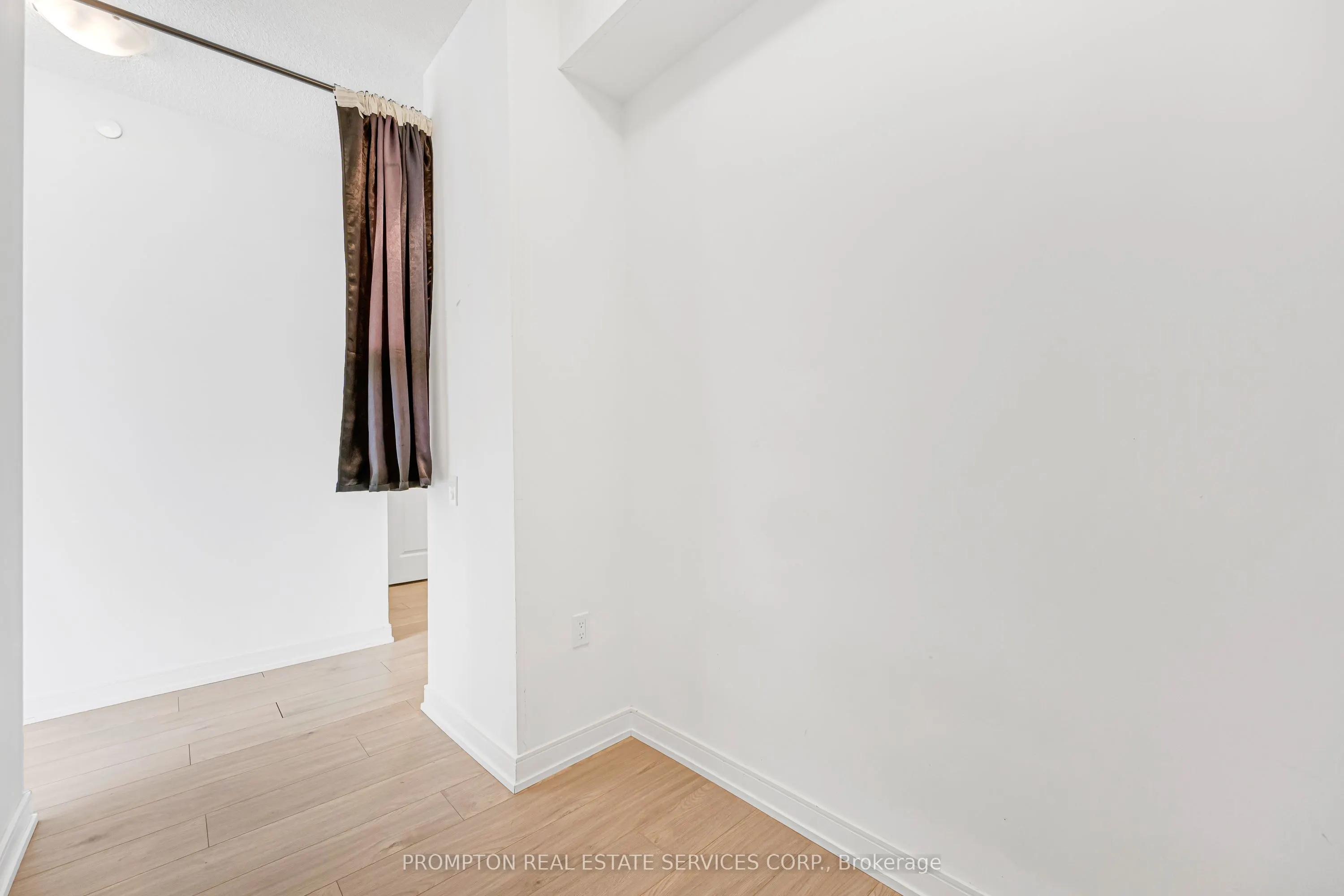 8 Nahani Way #3320