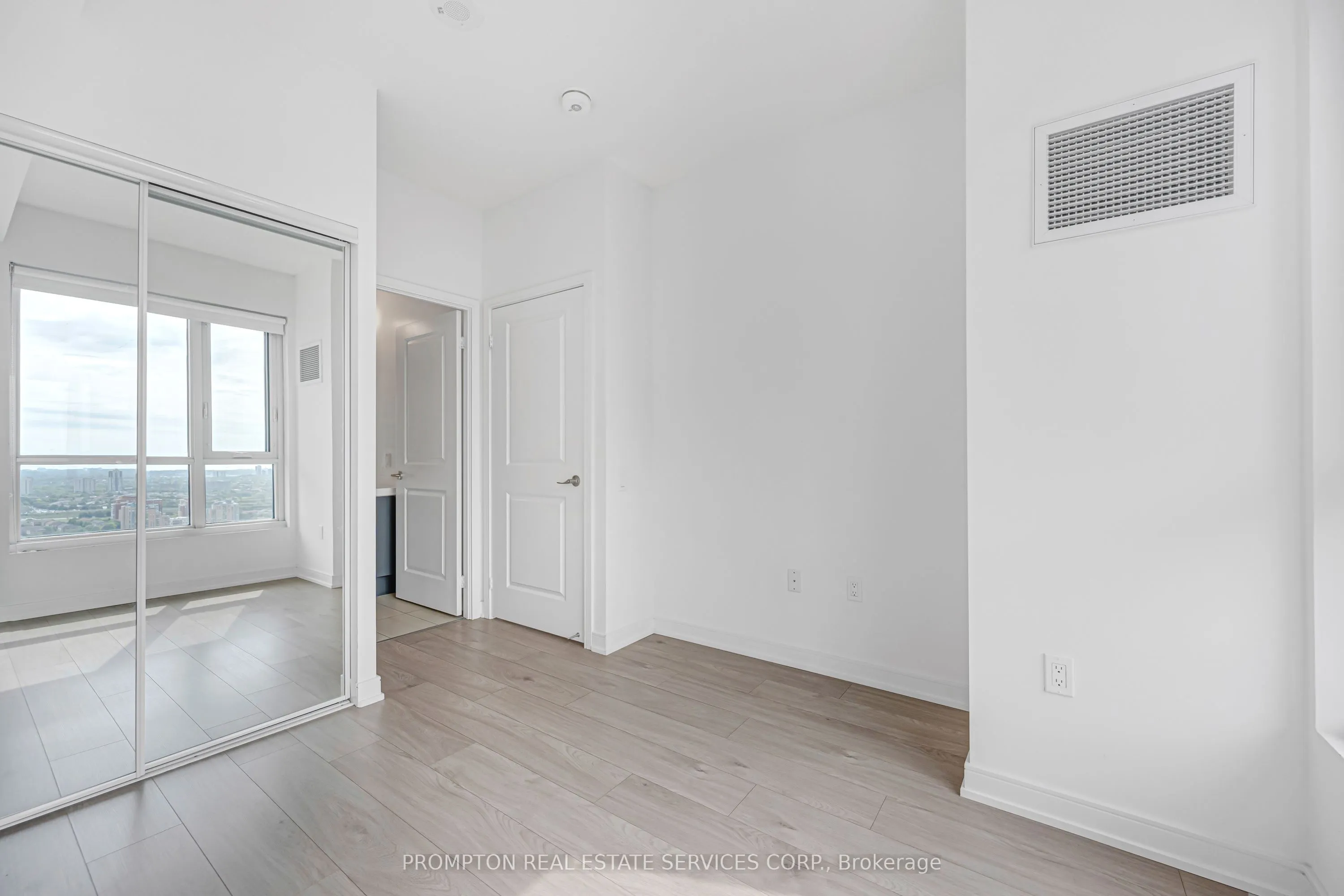 8 Nahani Way #3320