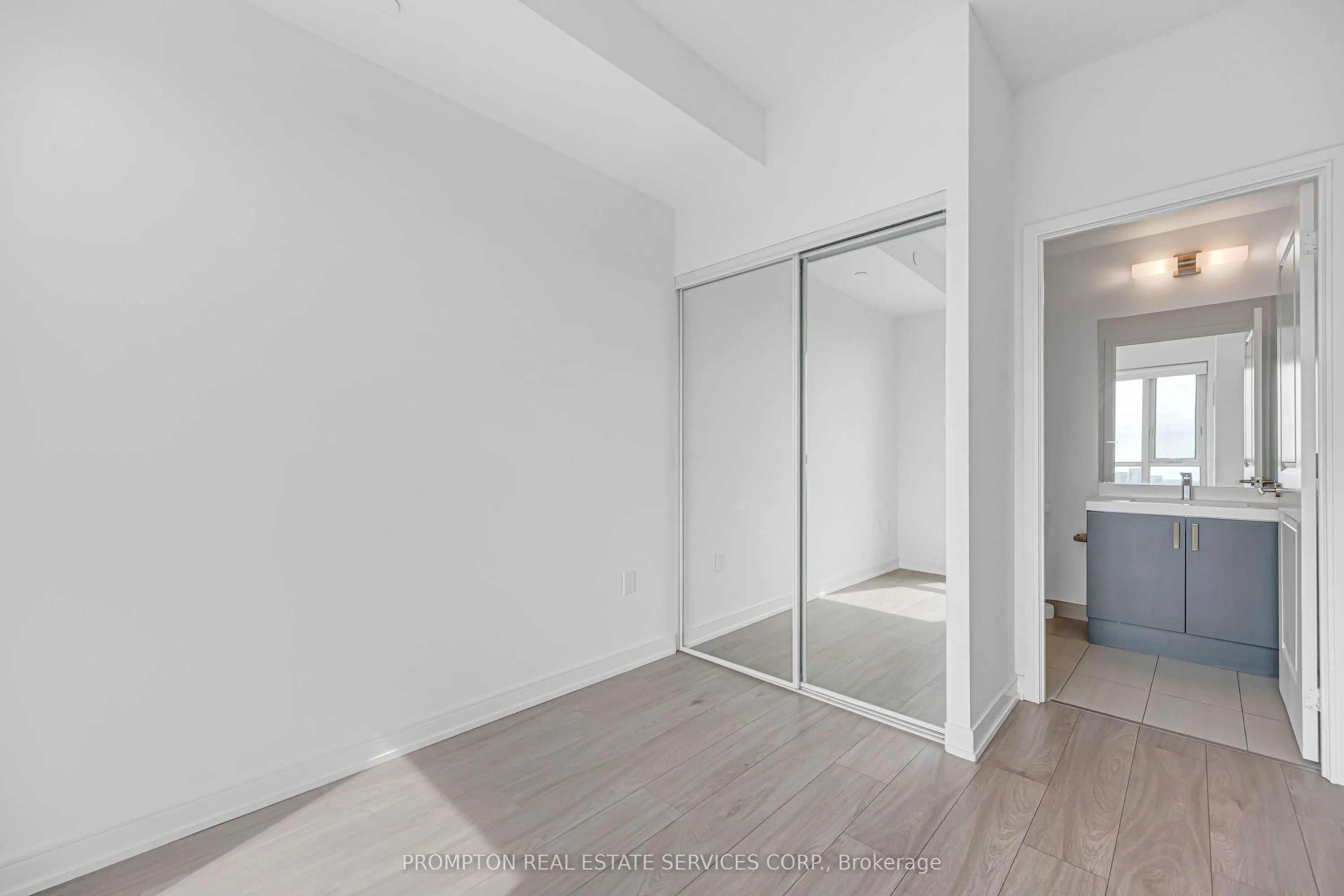 8 Nahani Way #3320
