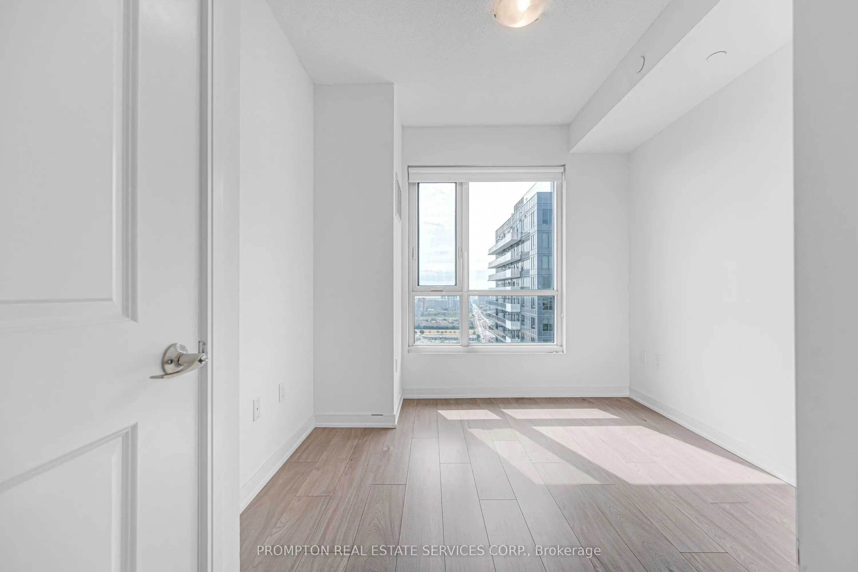 8 Nahani Way #3320