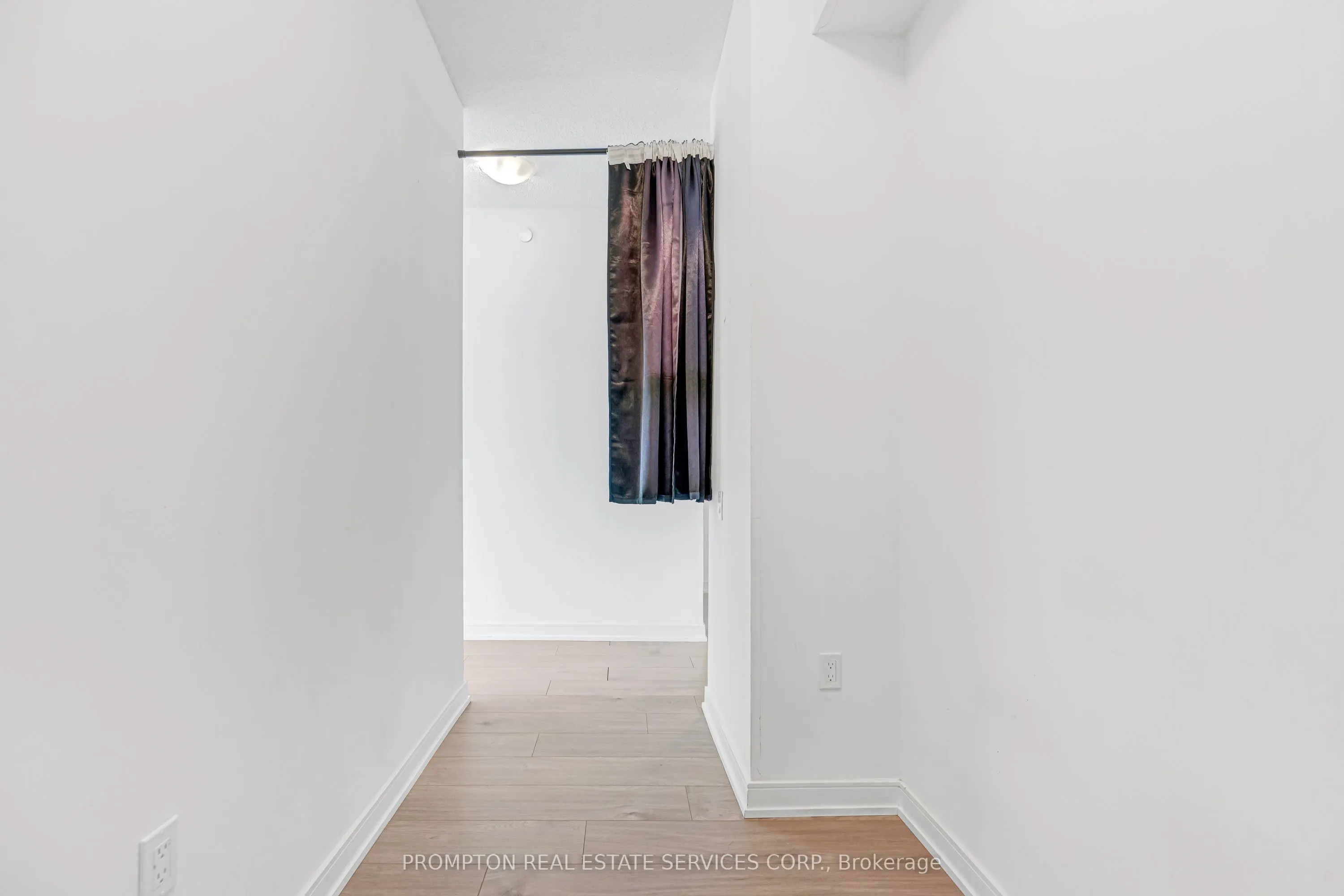 8 Nahani Way #3320
