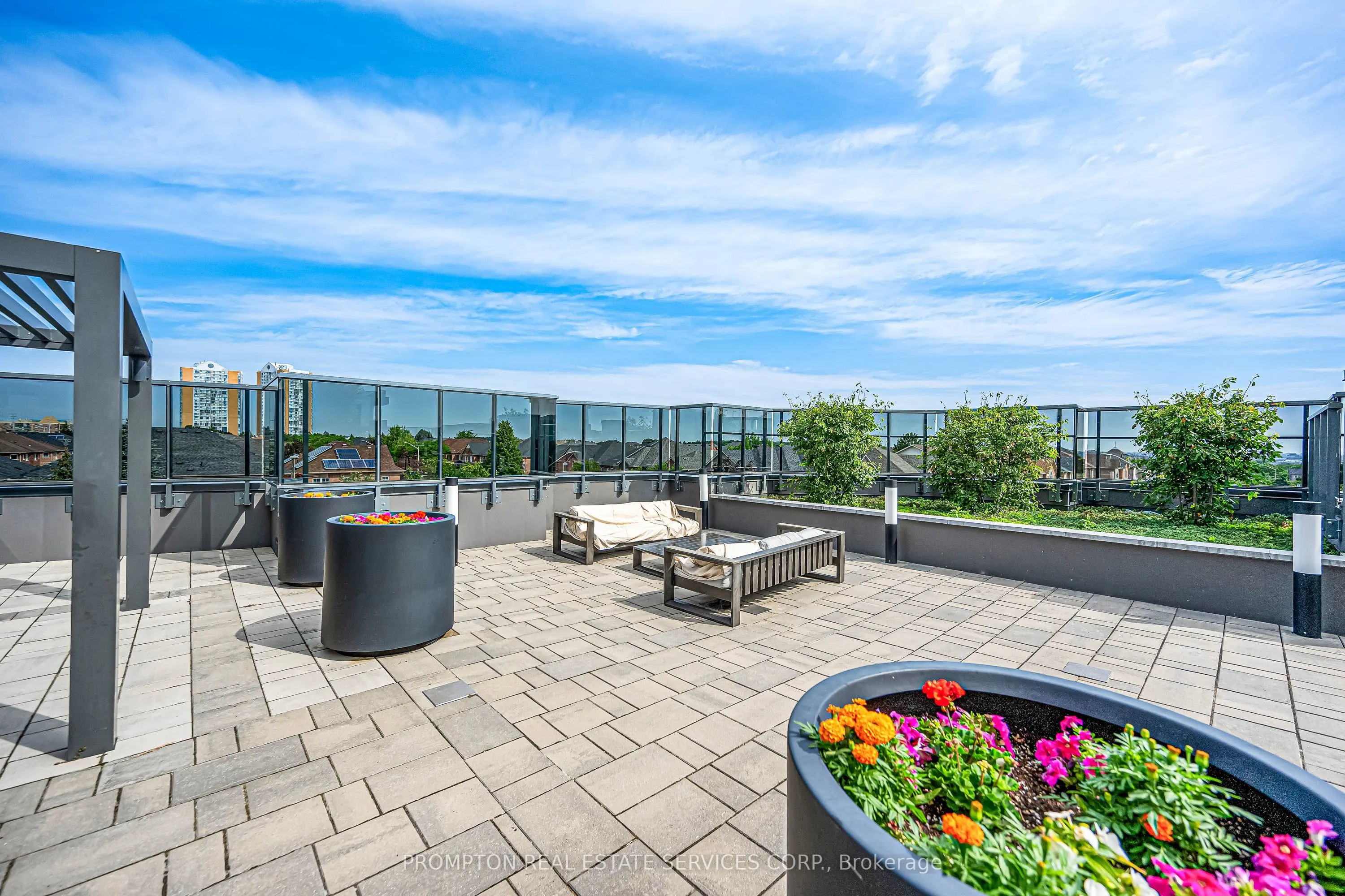 8 Nahani Way #3320