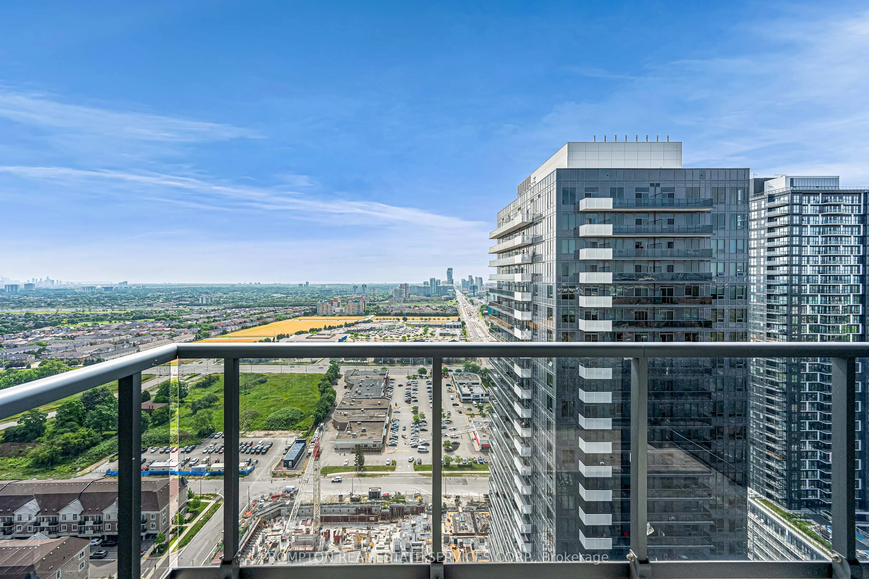 8 Nahani Way #3320