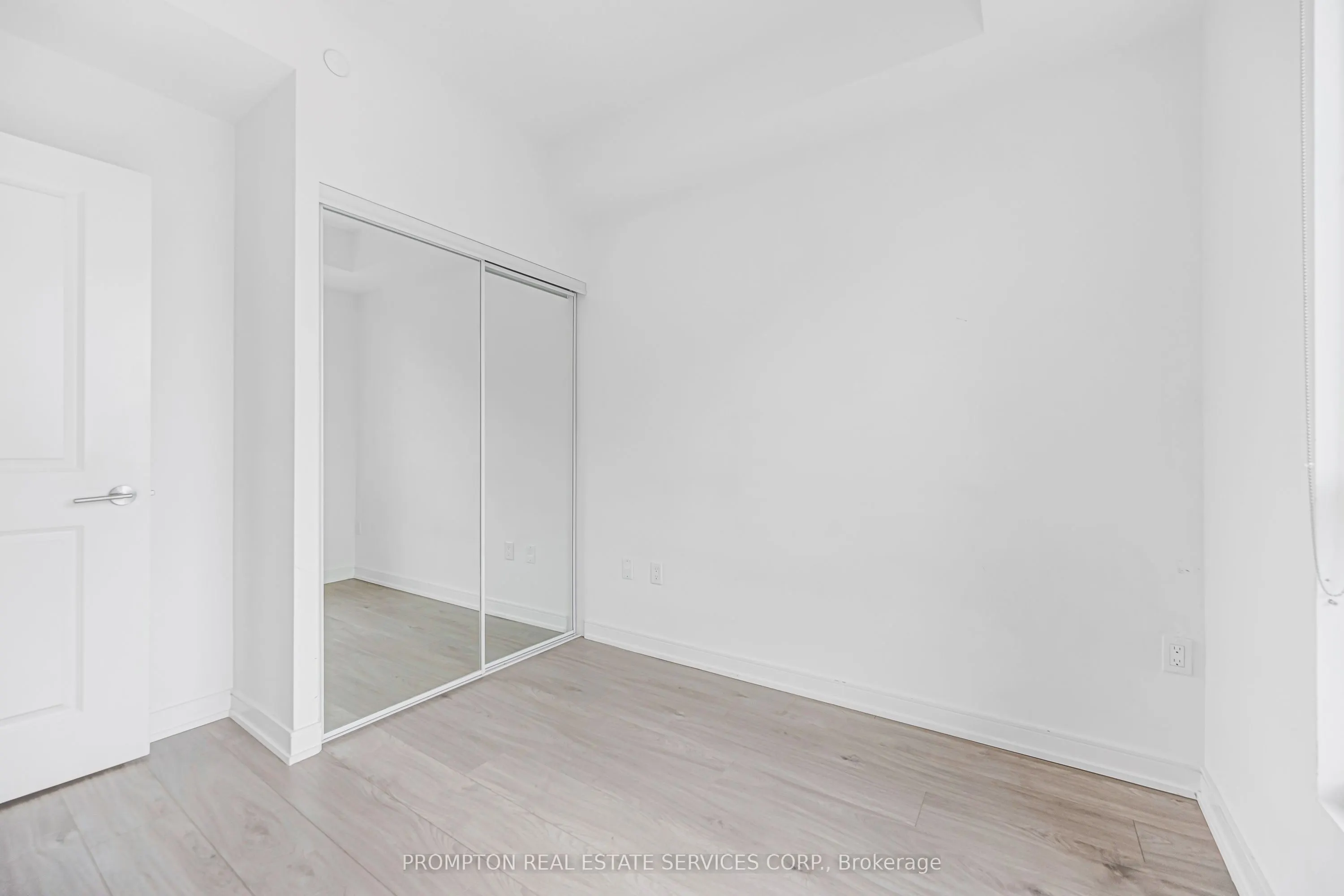 8 Nahani Way #3320