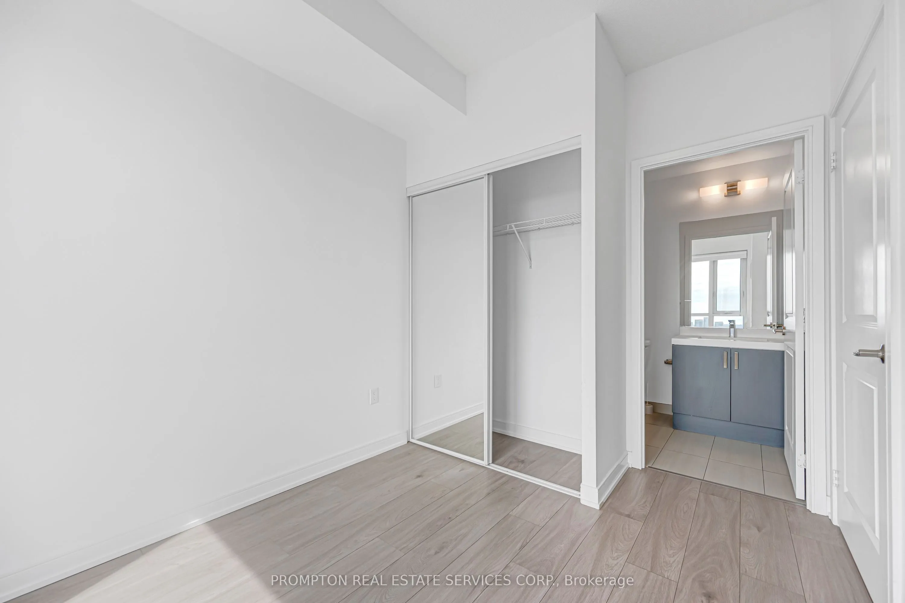 8 Nahani Way #3320