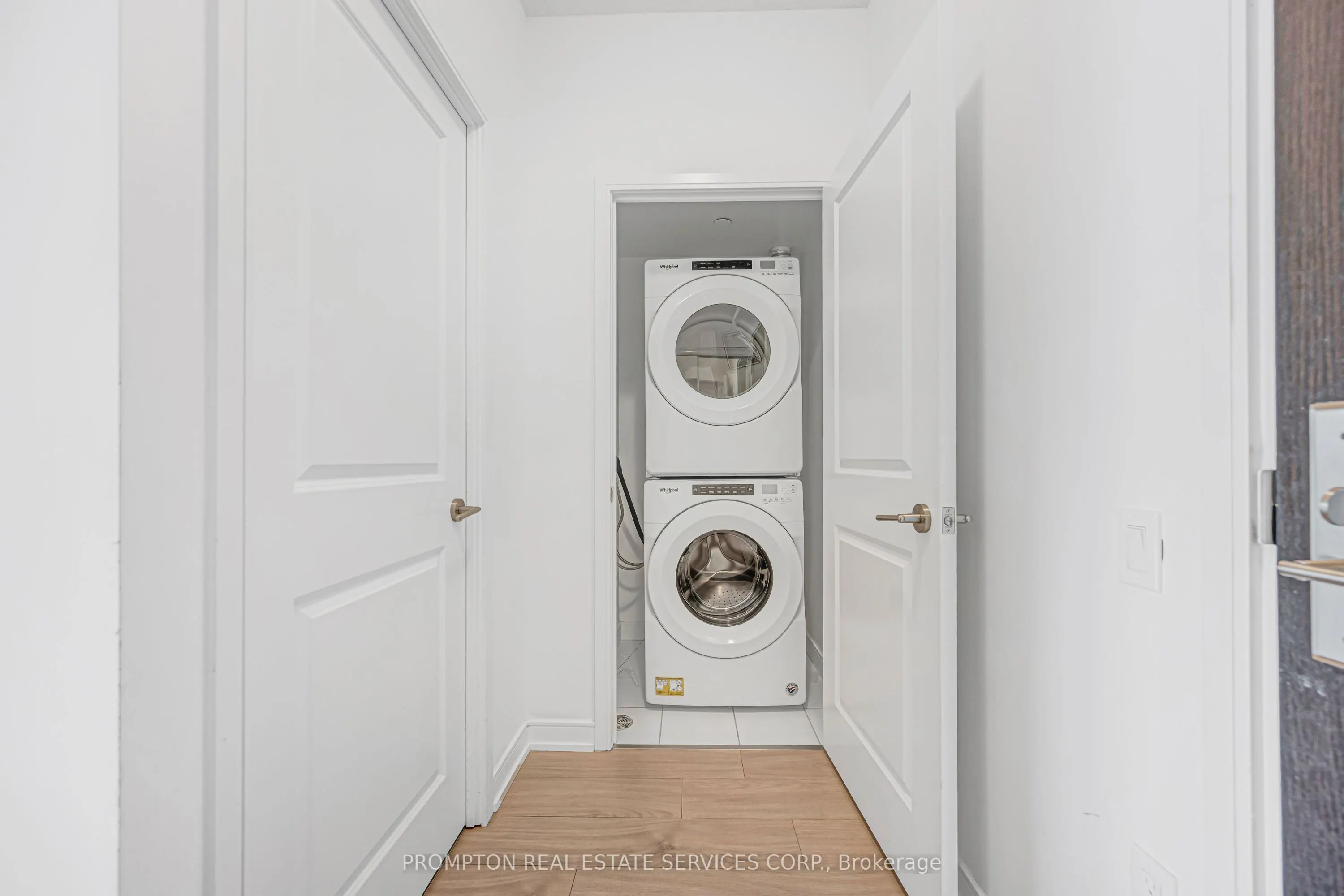 8 Nahani Way #3320
