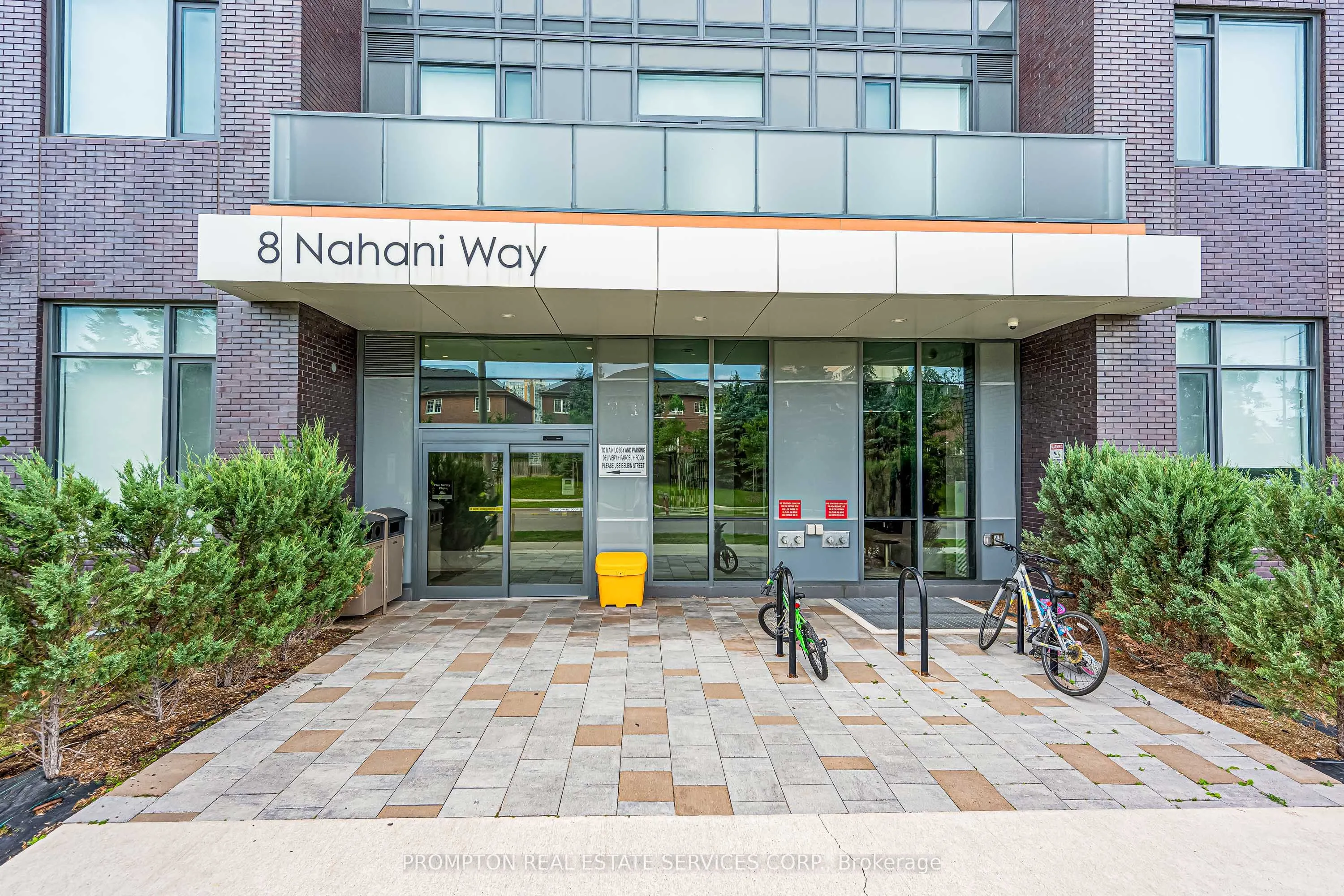 8 Nahani Way #3320
