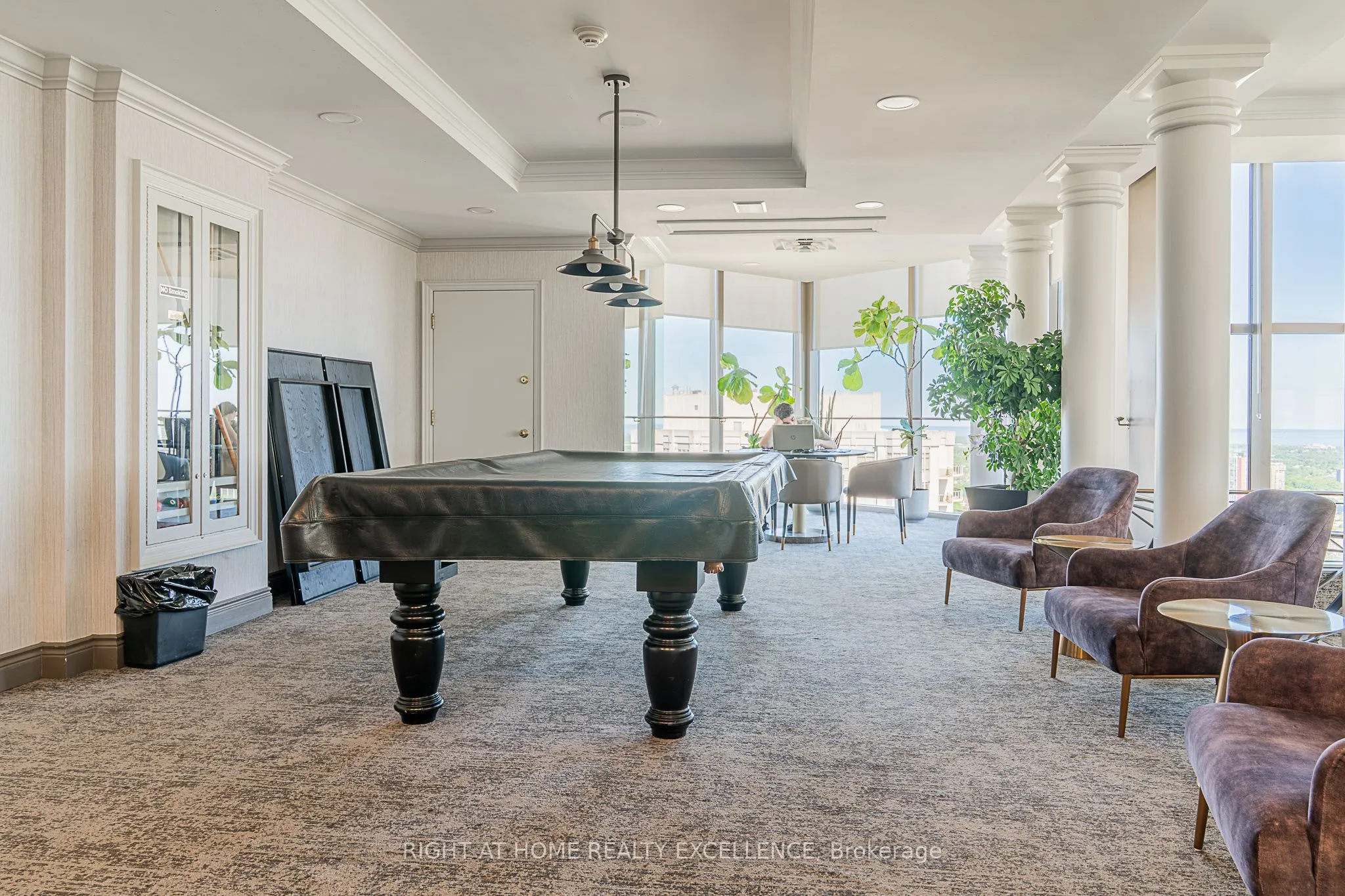 45 Kingsbridge Garden Circle #2410