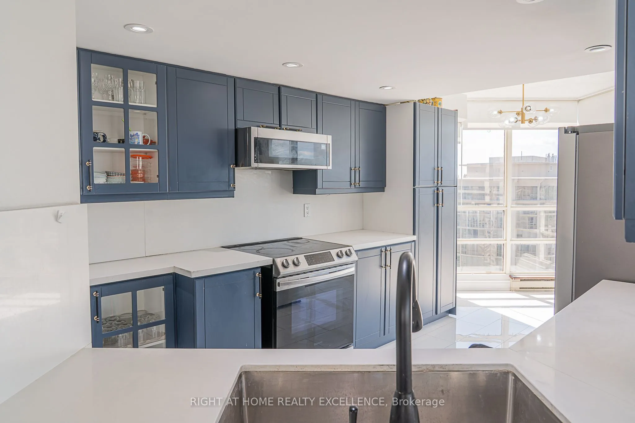 45 Kingsbridge Garden Circle #2410