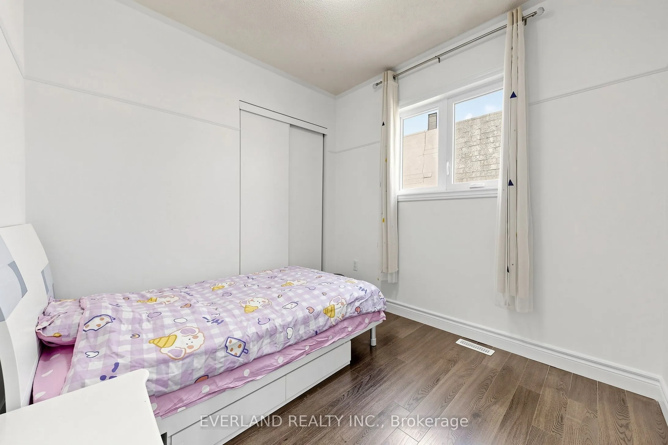 5588 Highbank Road