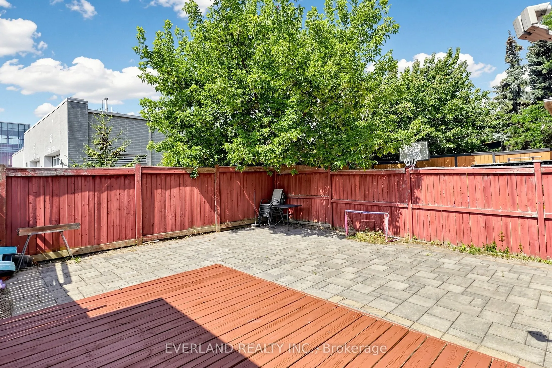 5588 Highbank Road