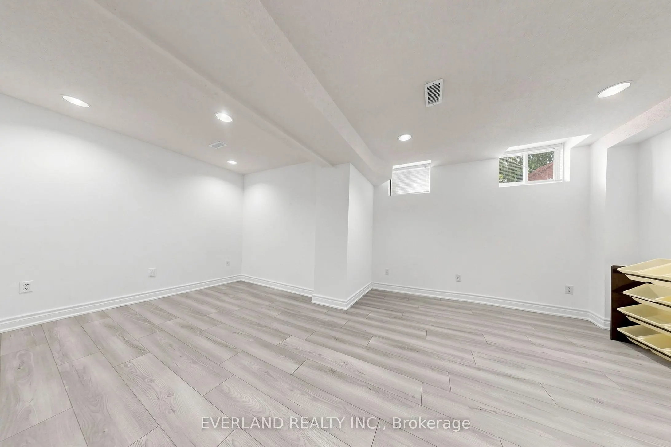 5588 Highbank Road