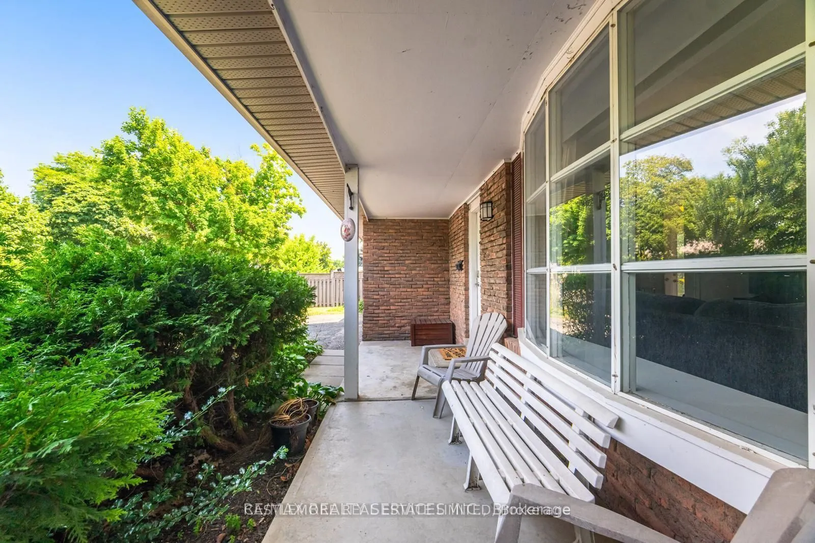 62 ambleside Drive