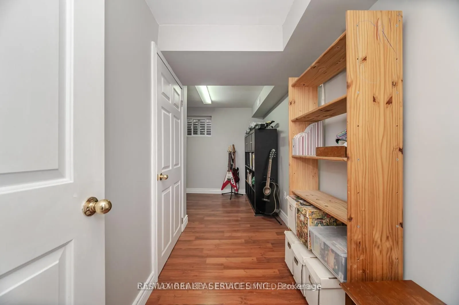 62 ambleside Drive