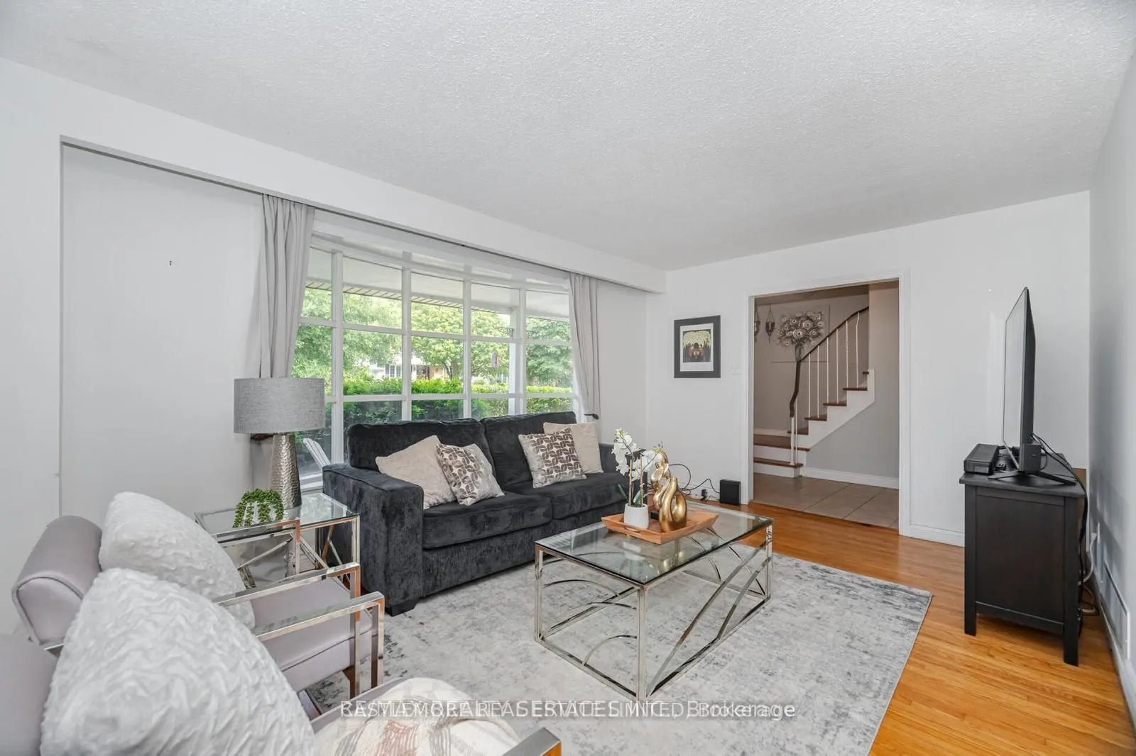 62 ambleside Drive
