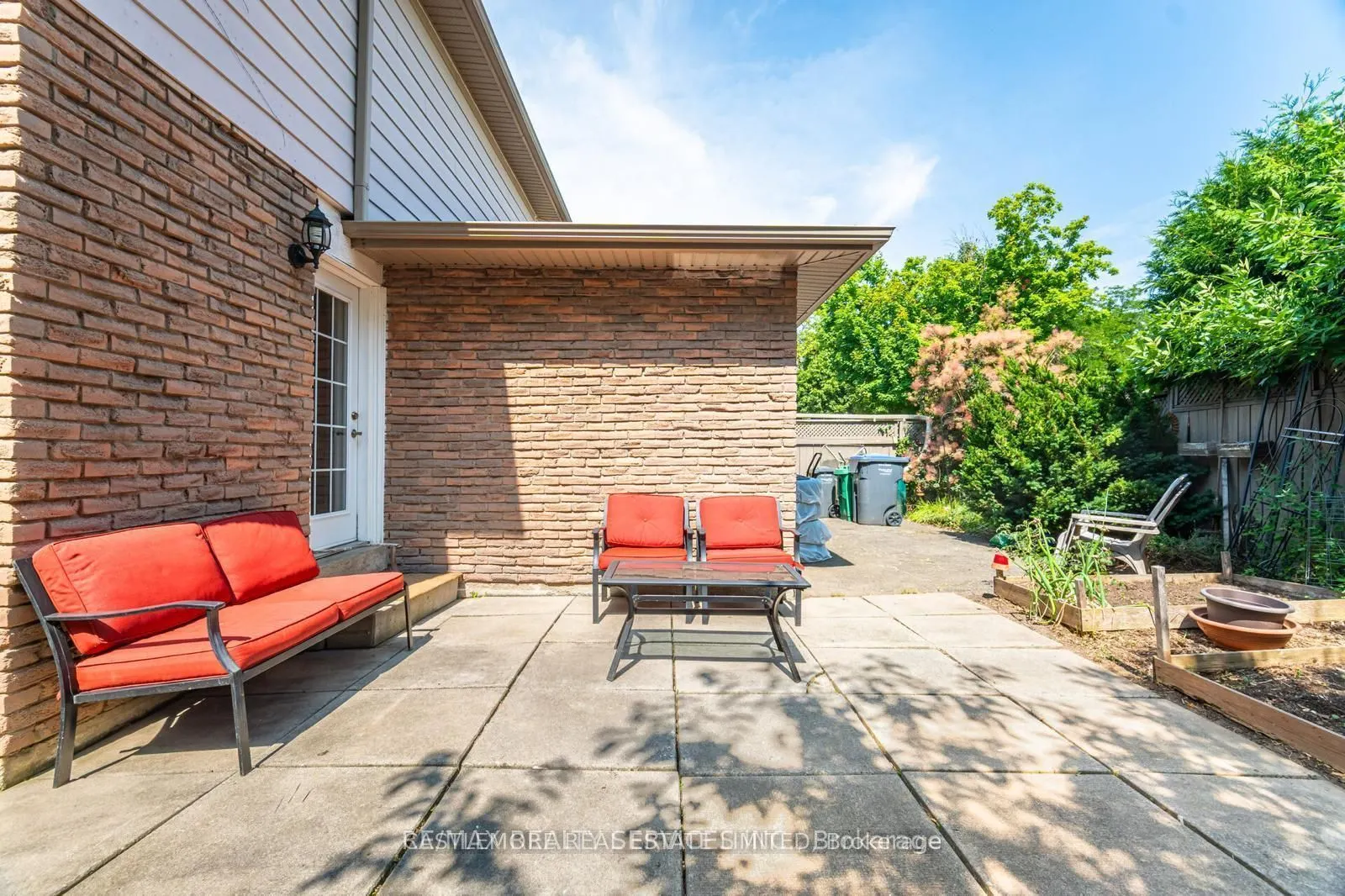 62 ambleside Drive