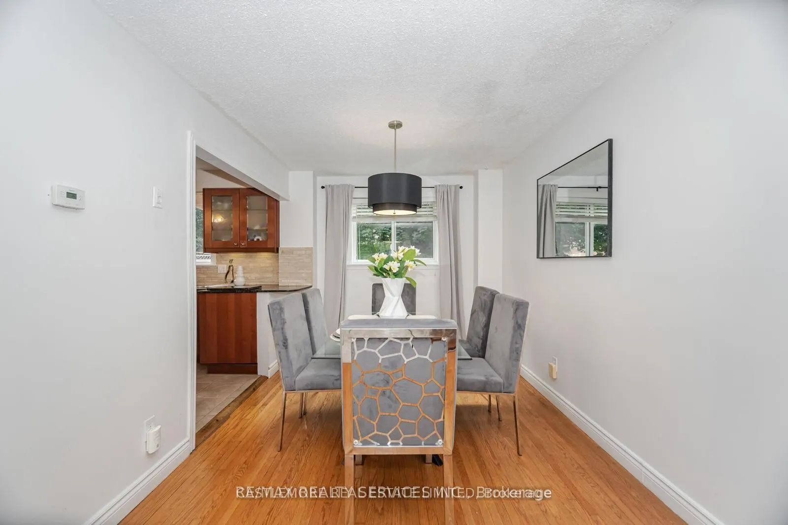 62 ambleside Drive