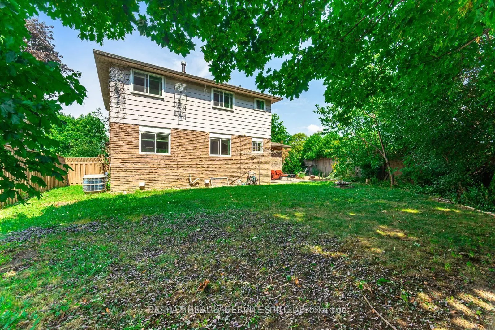 62 ambleside Drive
