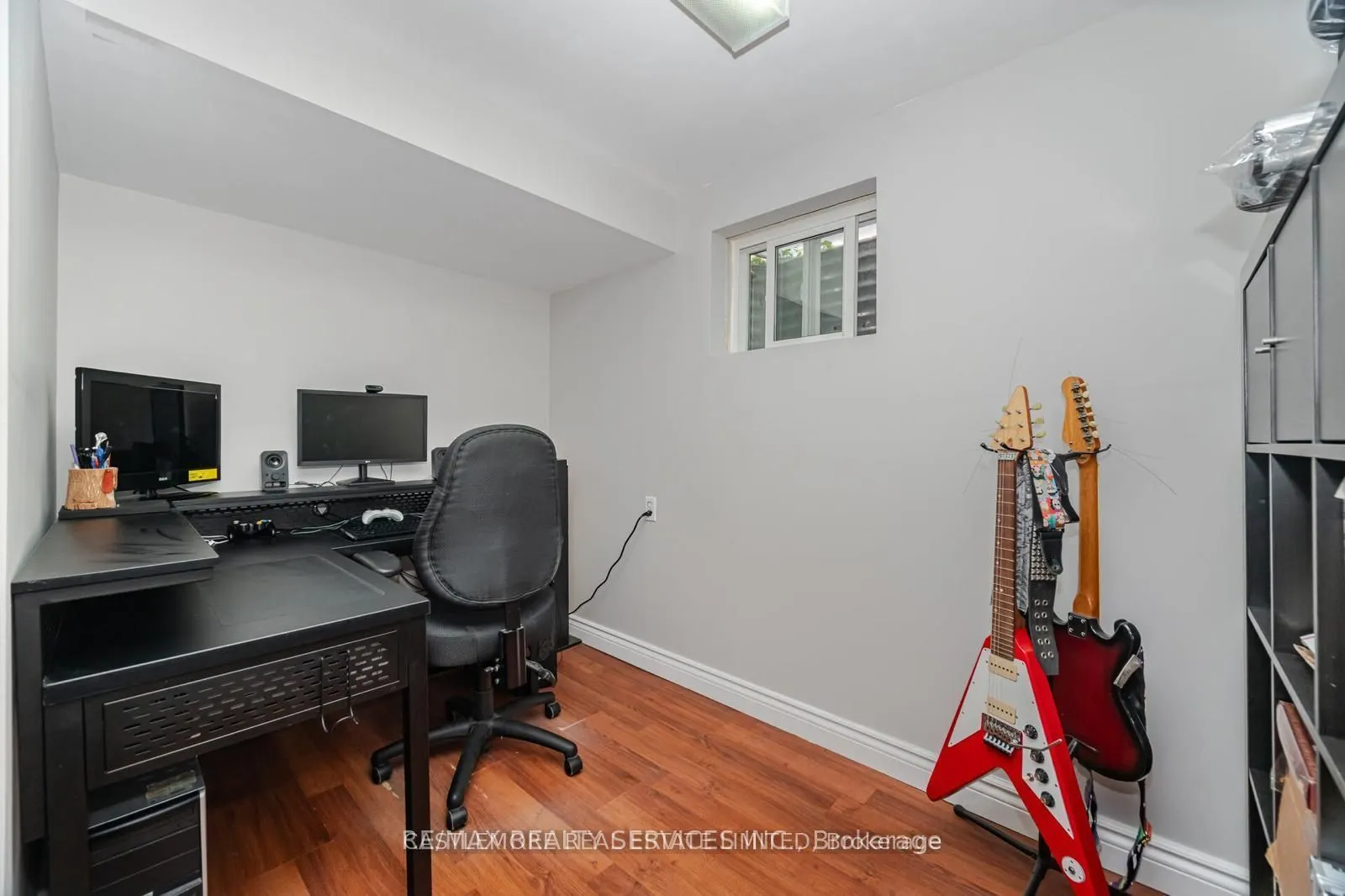 62 ambleside Drive