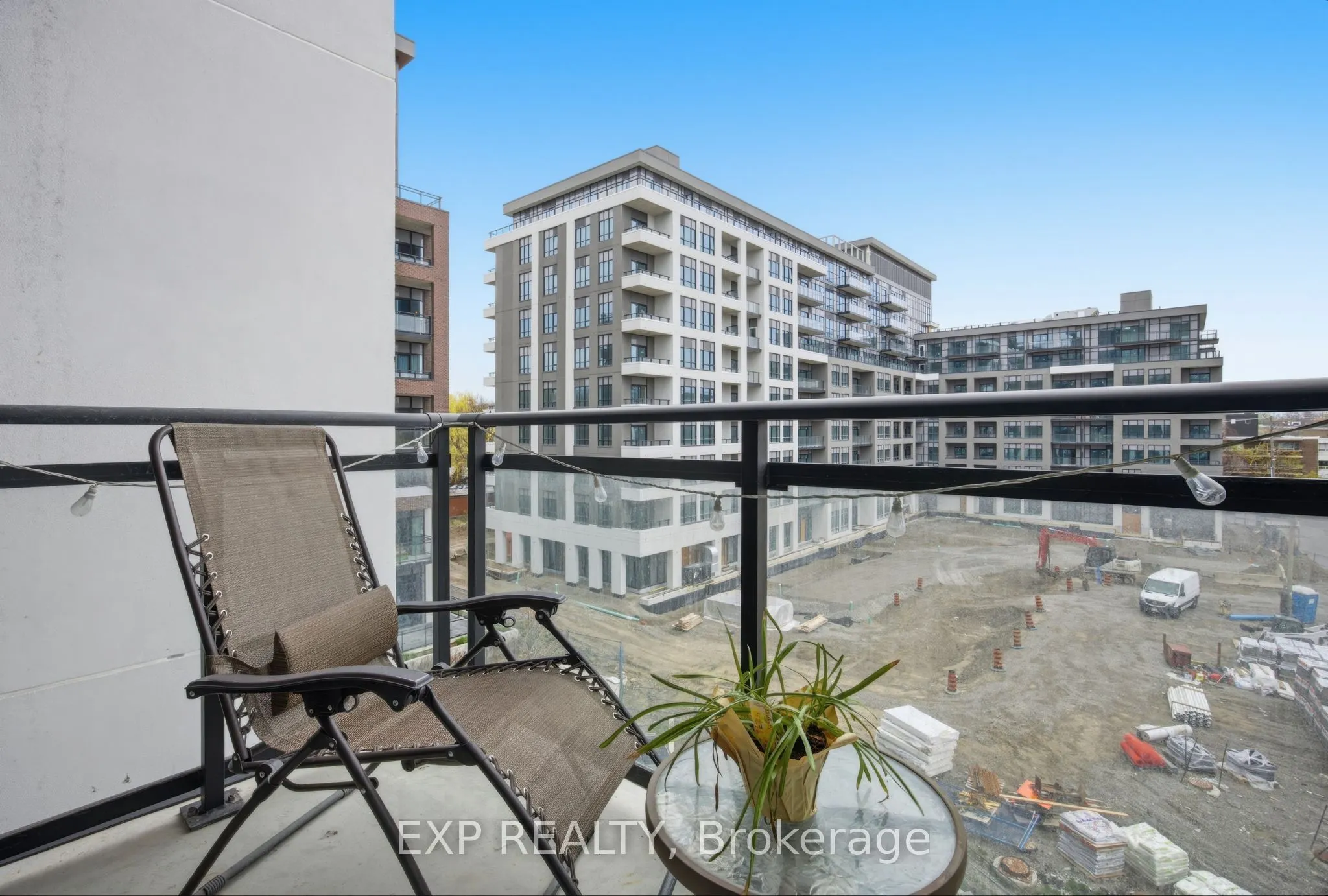 25 neighbourhood Lane #404