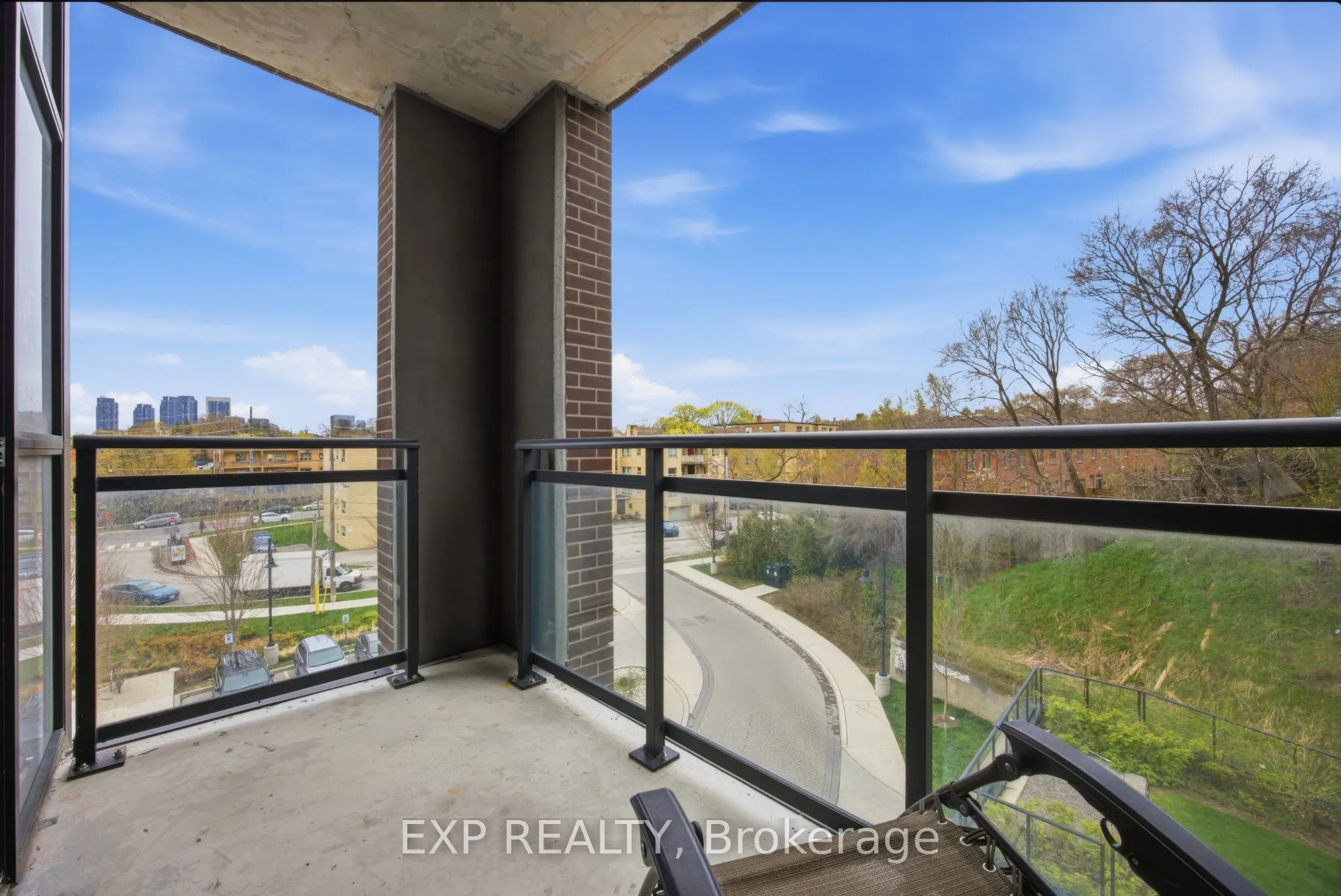 25 neighbourhood Lane #404