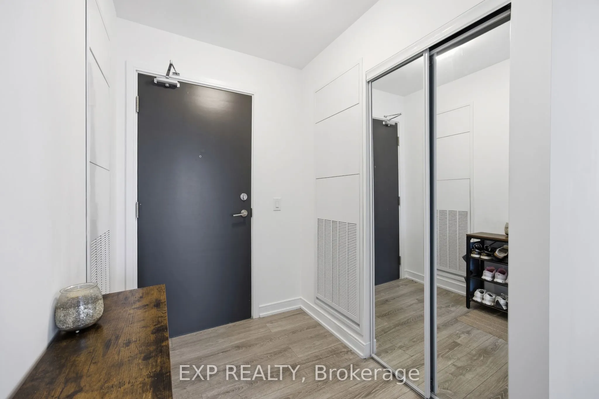 25 neighbourhood Lane #404