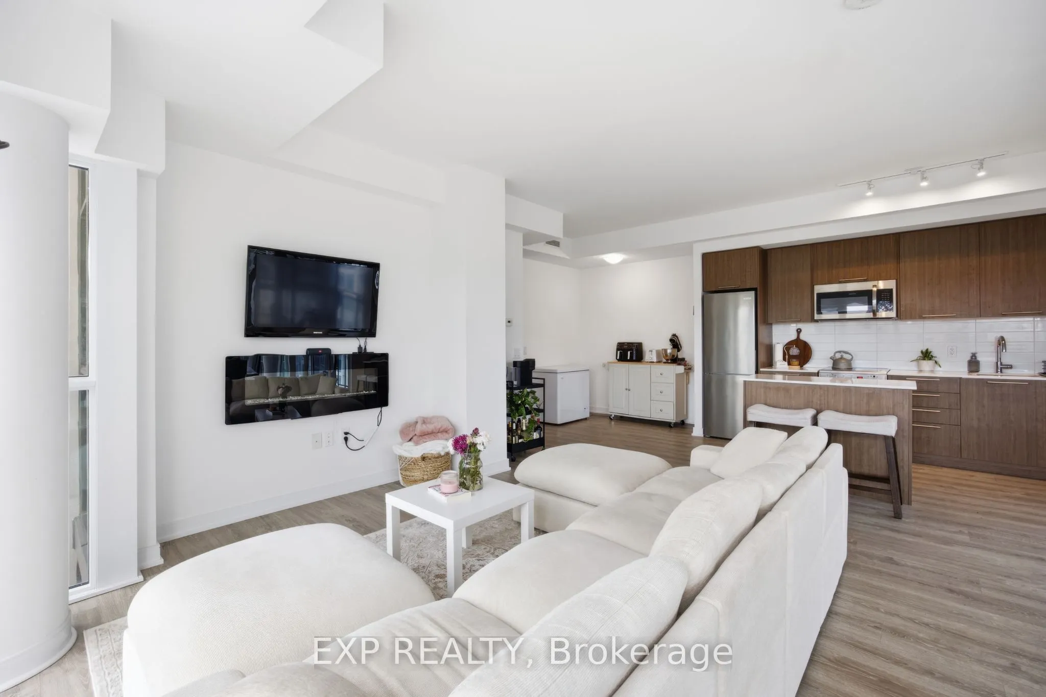 25 neighbourhood Lane #404