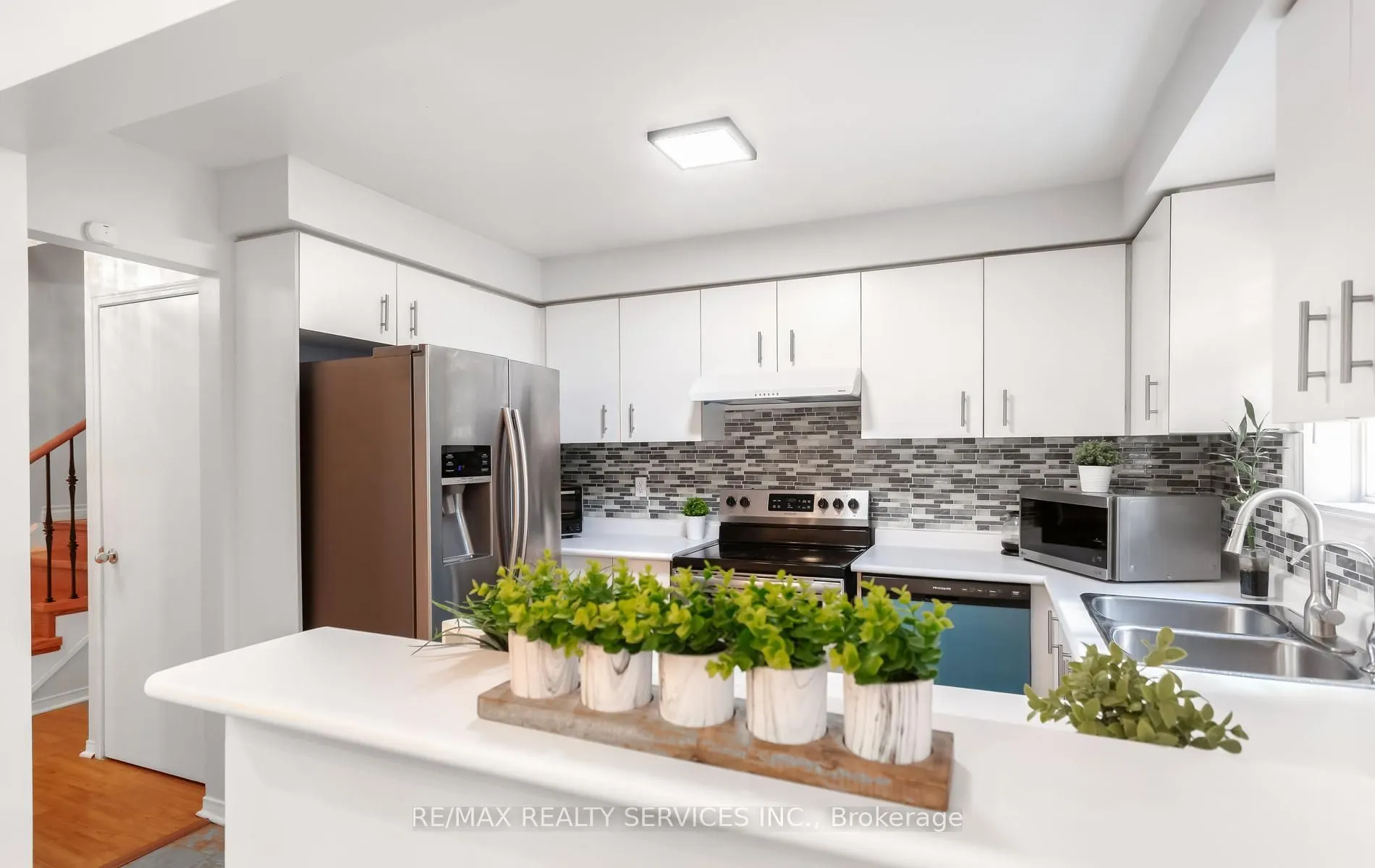 5659 Glen Erin Drive #40