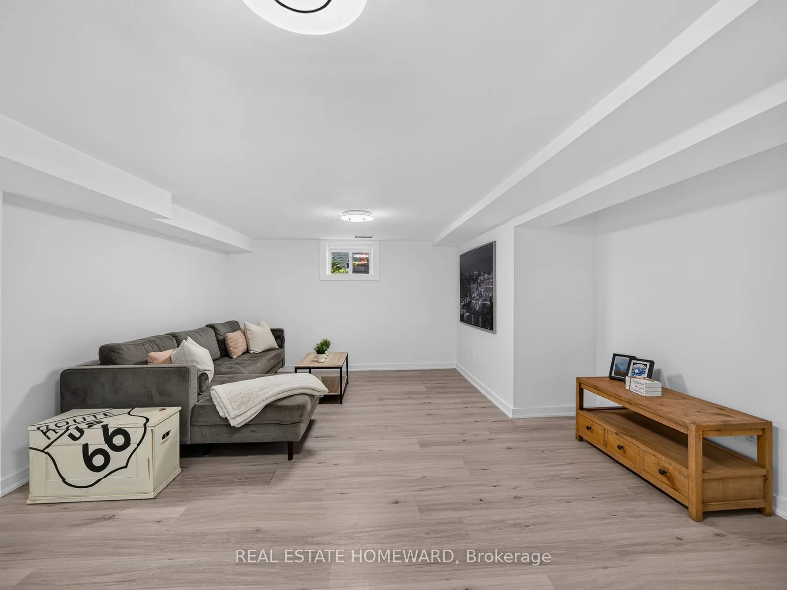 69 Ringley Avenue