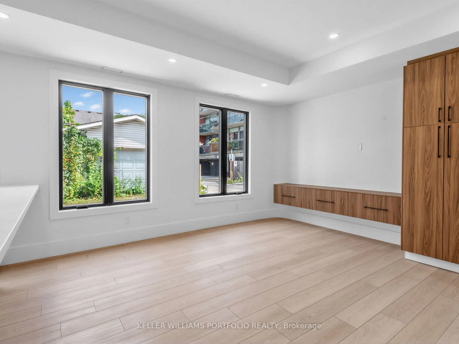 561 Durie Street