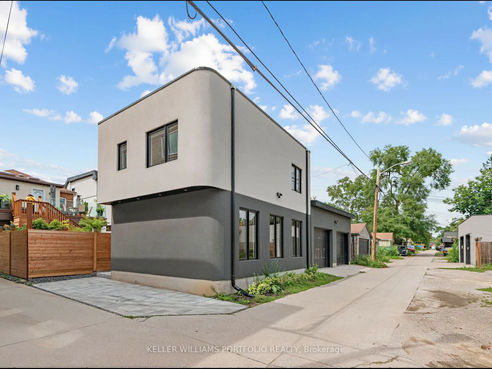 561 Durie Street