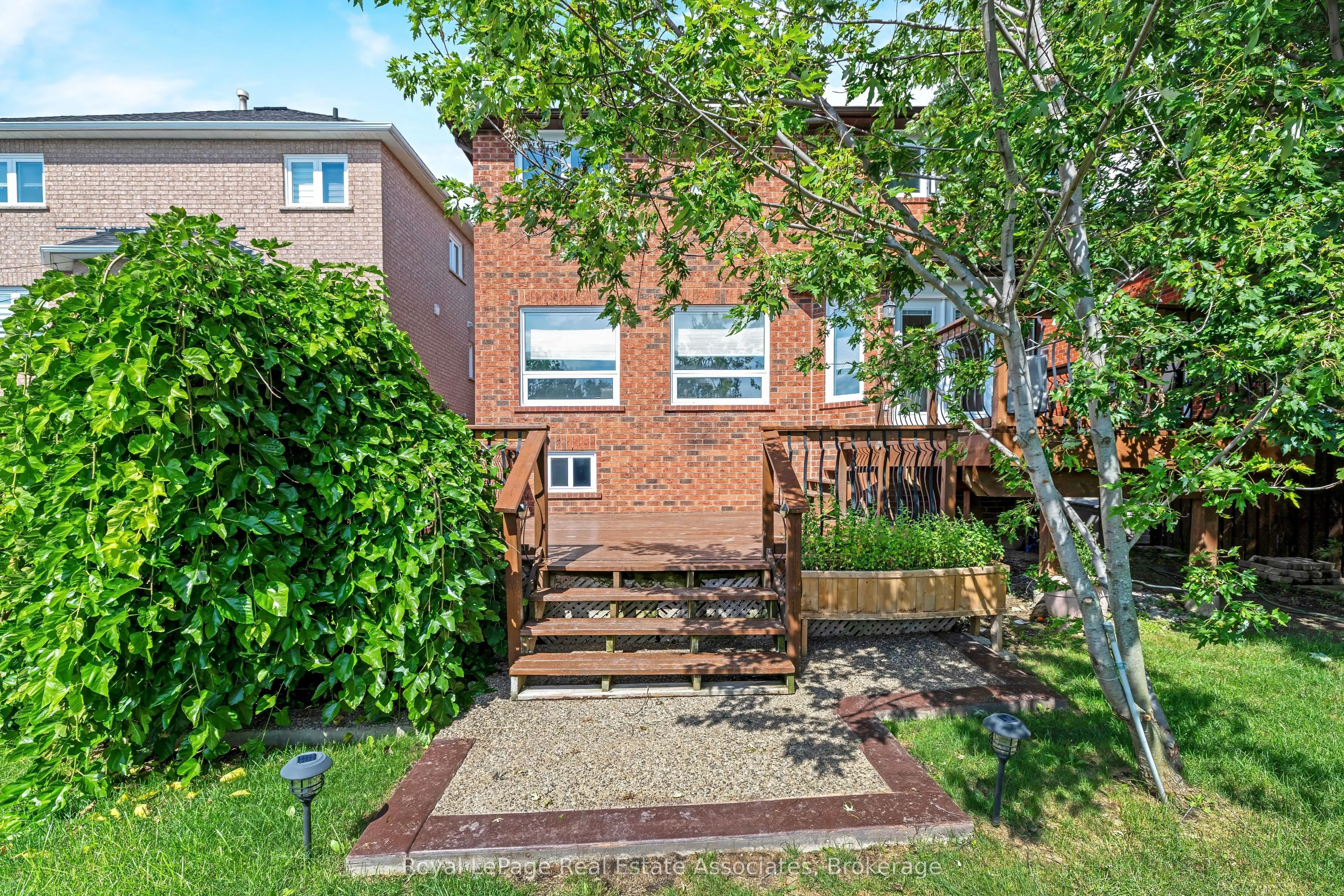 5 Early Street