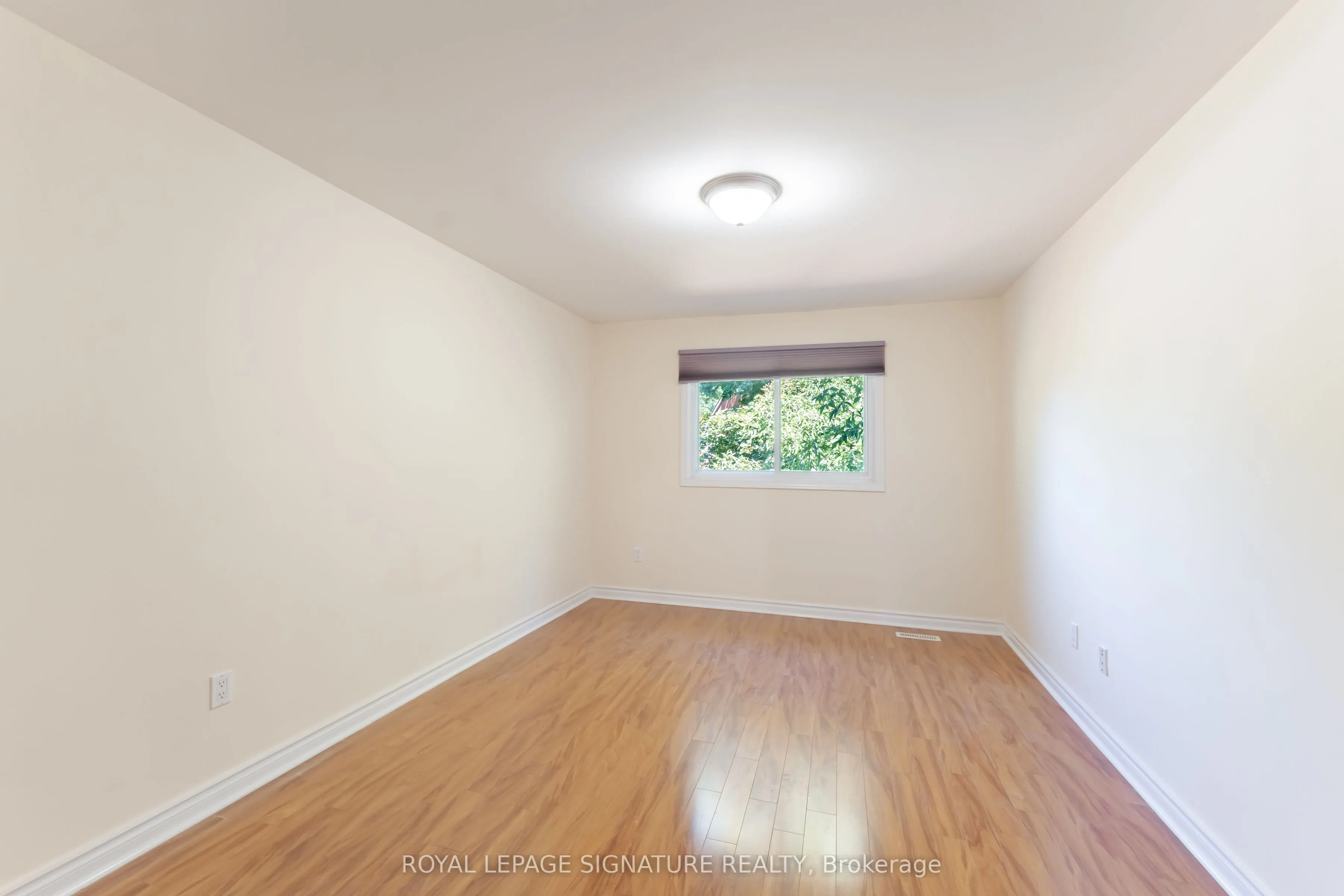 2825 Gananoque Drive #40