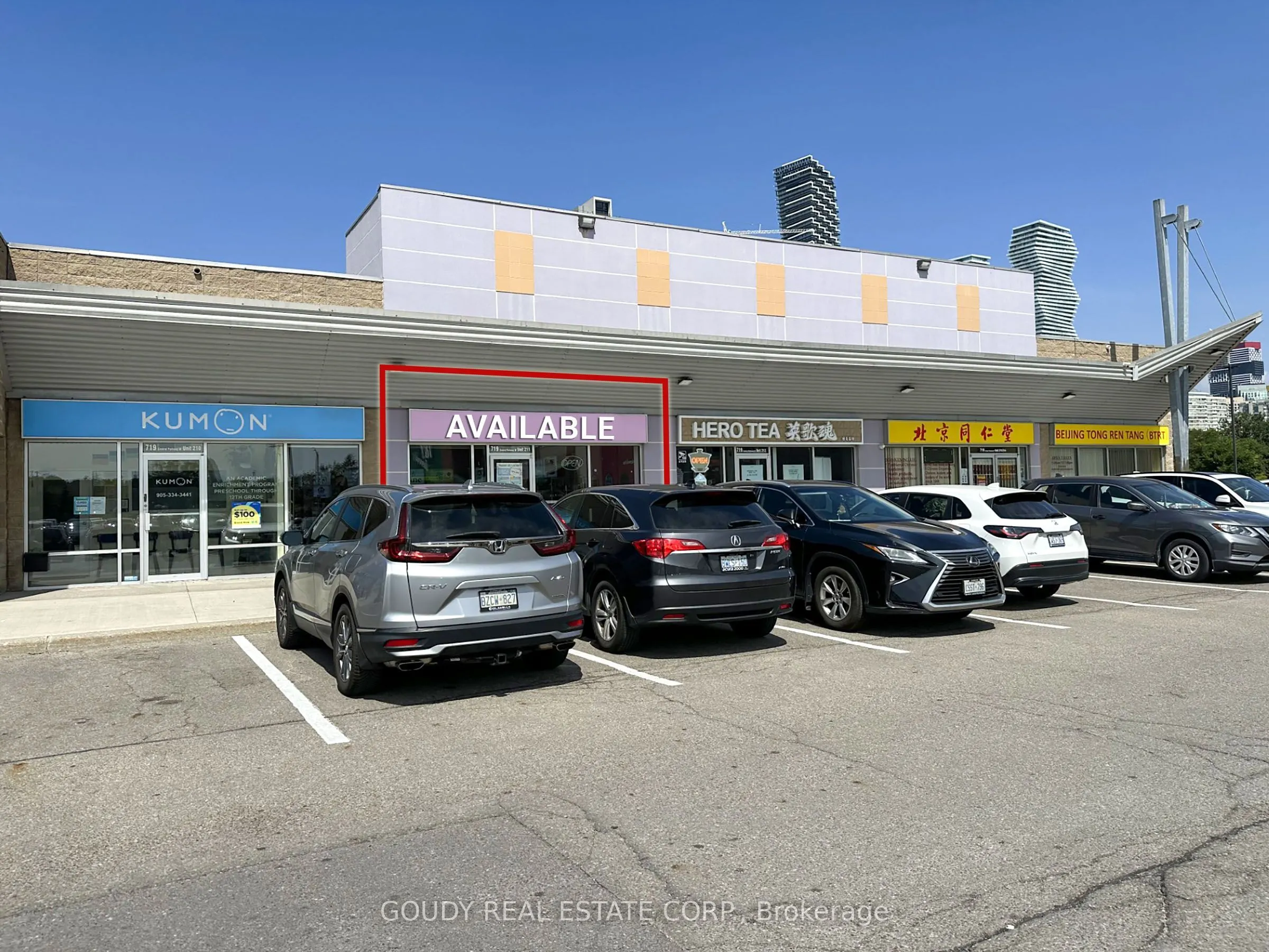 719 Central Parkway W #211